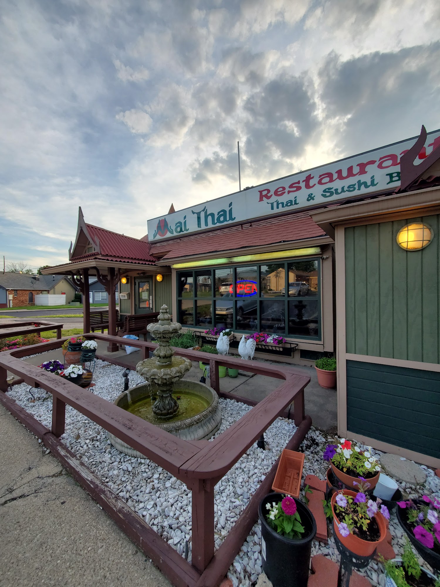 Mai Thai Restaurant Thai Restaurant & Sushi Bar