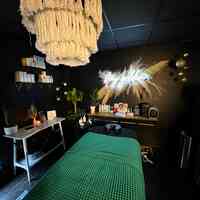 Pelo Beauty Collective
