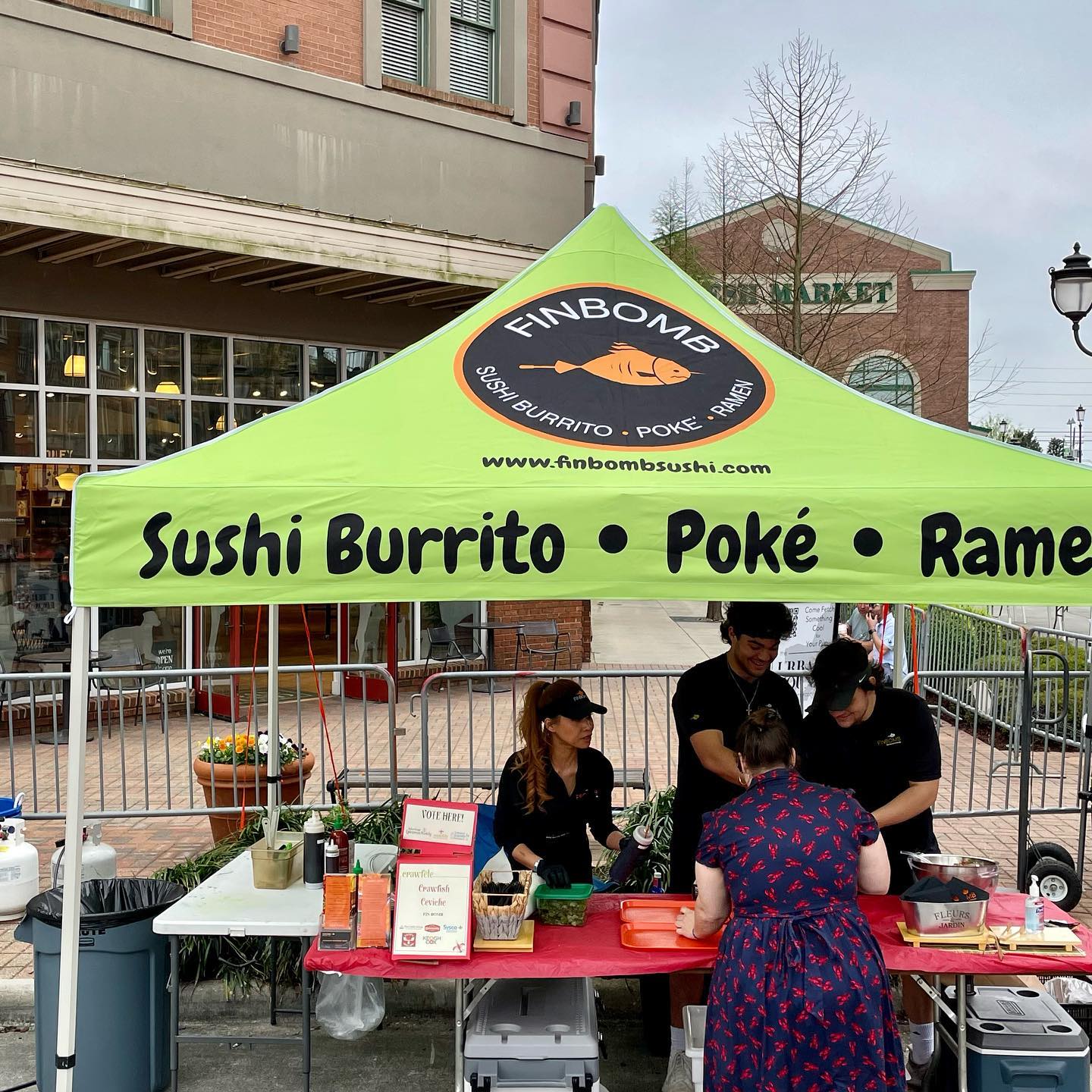 FinBomb Sushi Burrito Pokè Ramen