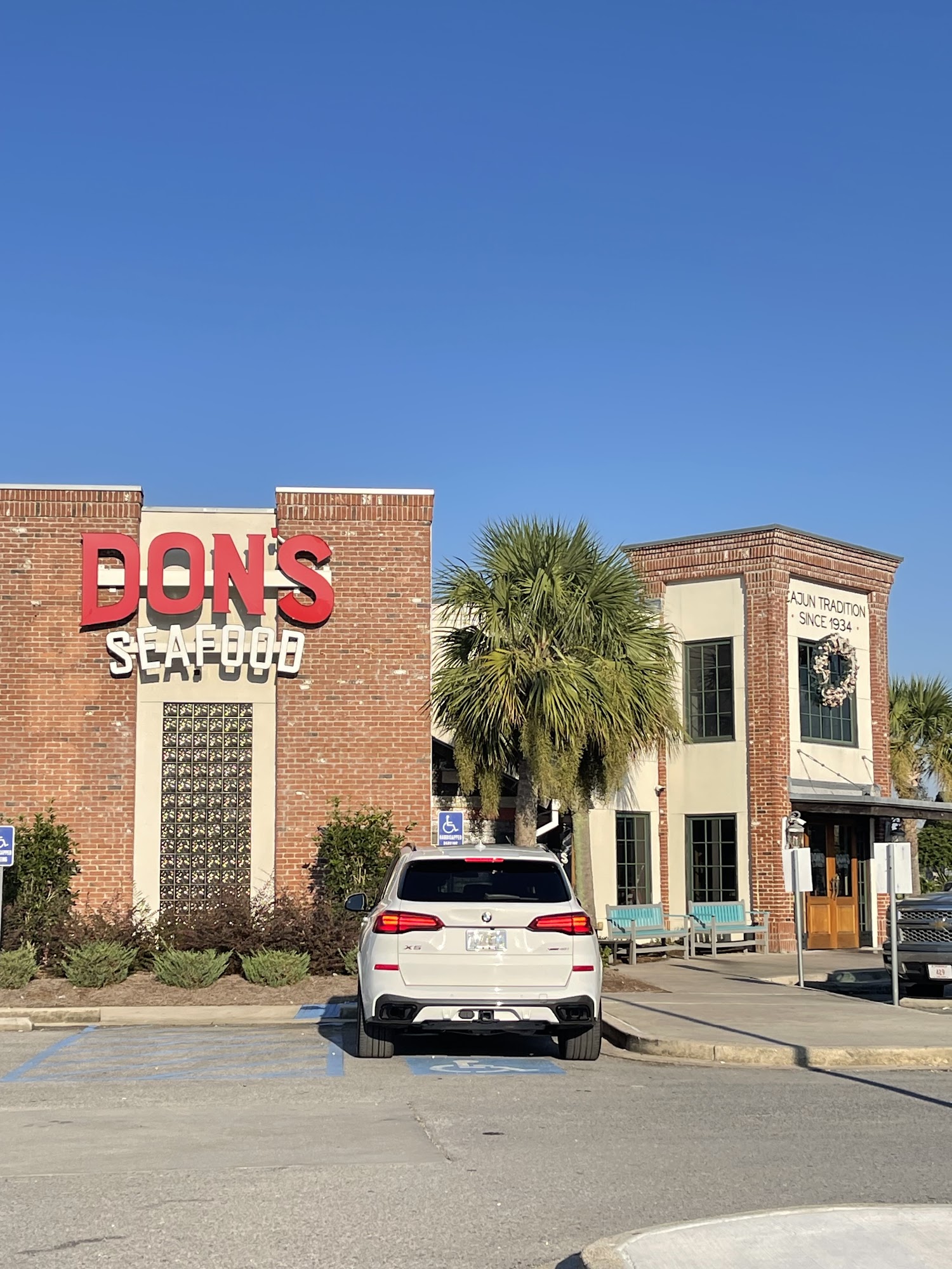 Don’s Seafood - Gonzales