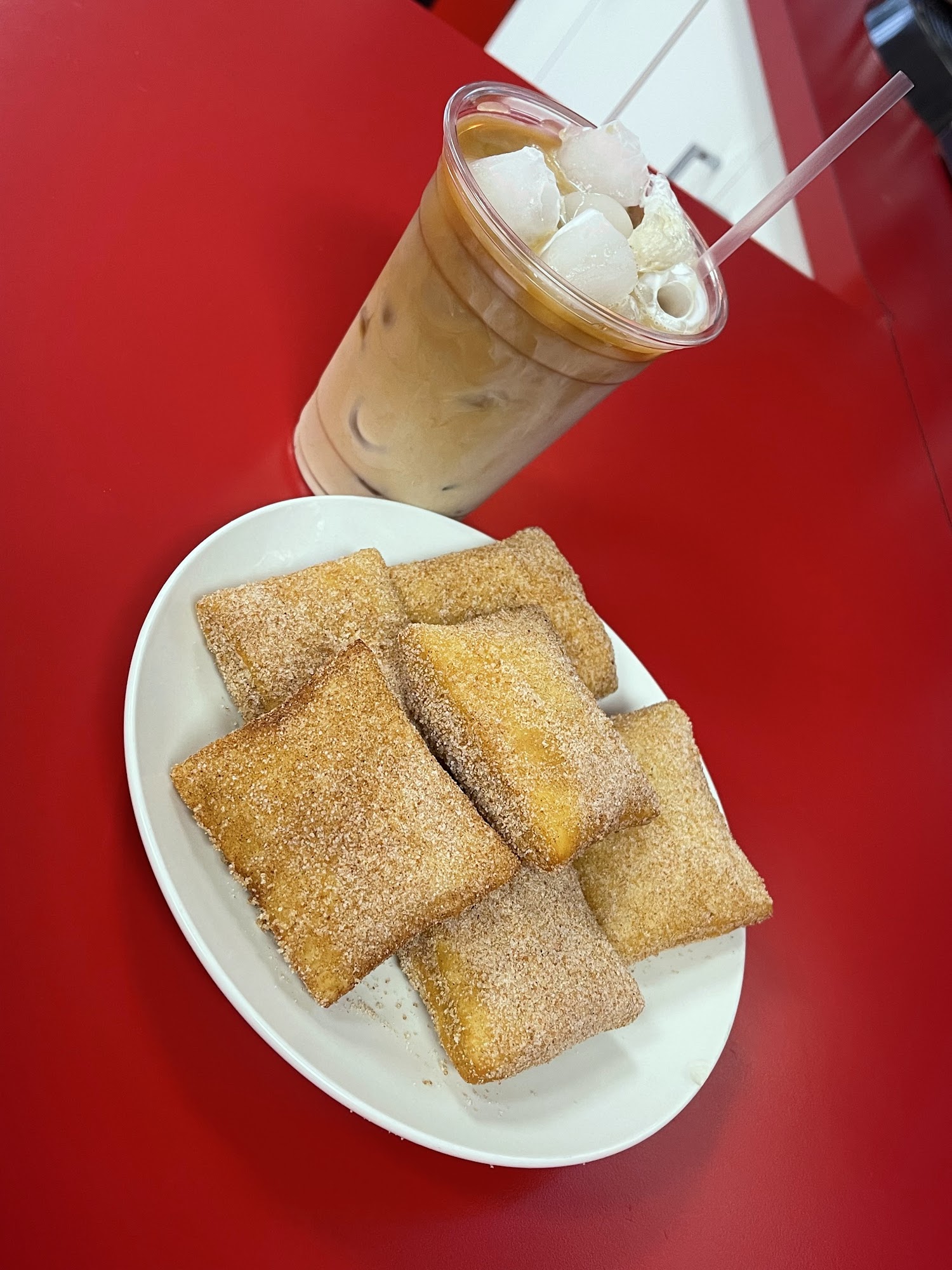 Smiley Donuts (14505 Hwy 44 Gonzales)