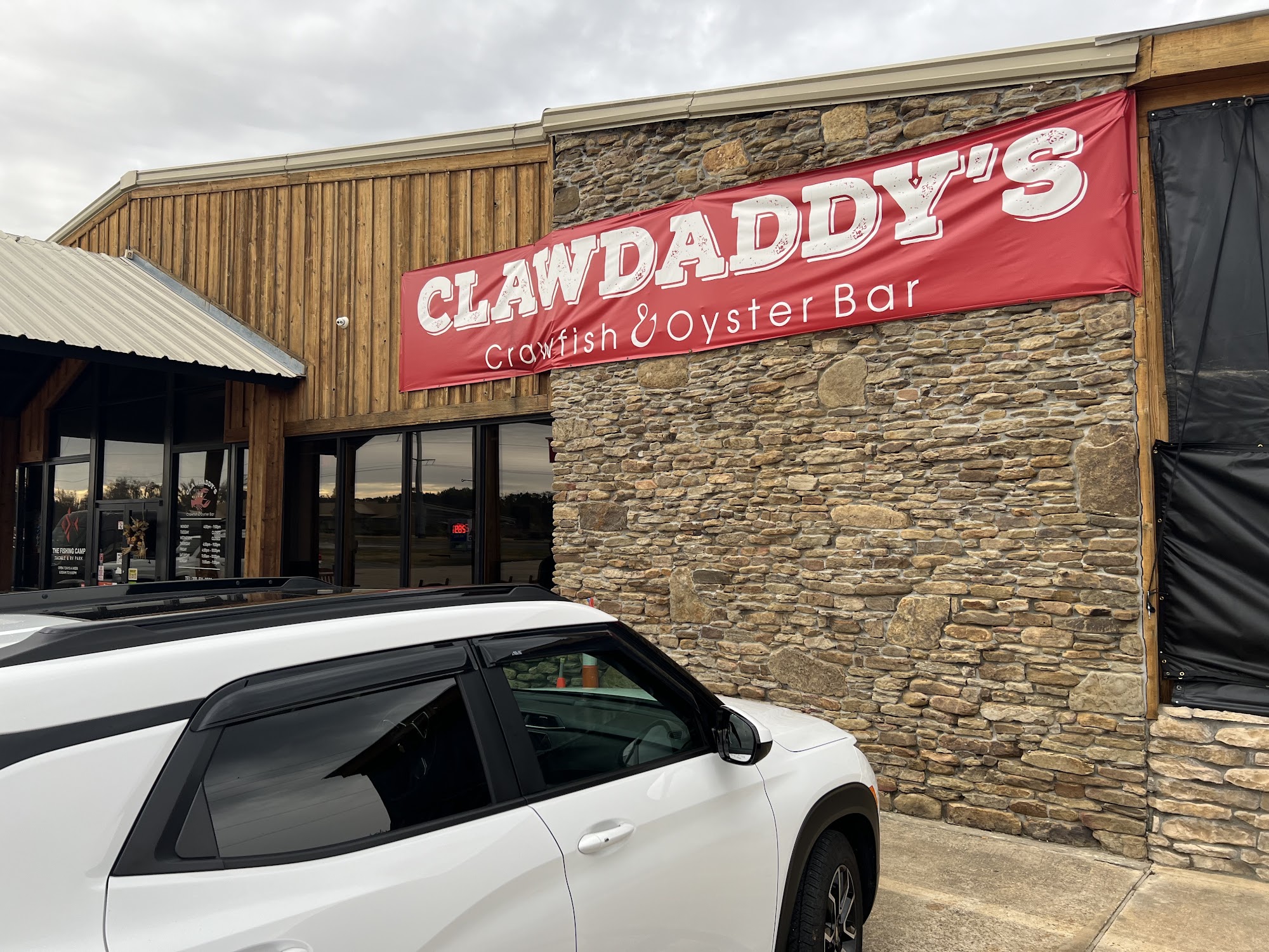 Claw Daddy’s Crawfish and Oyster Bar