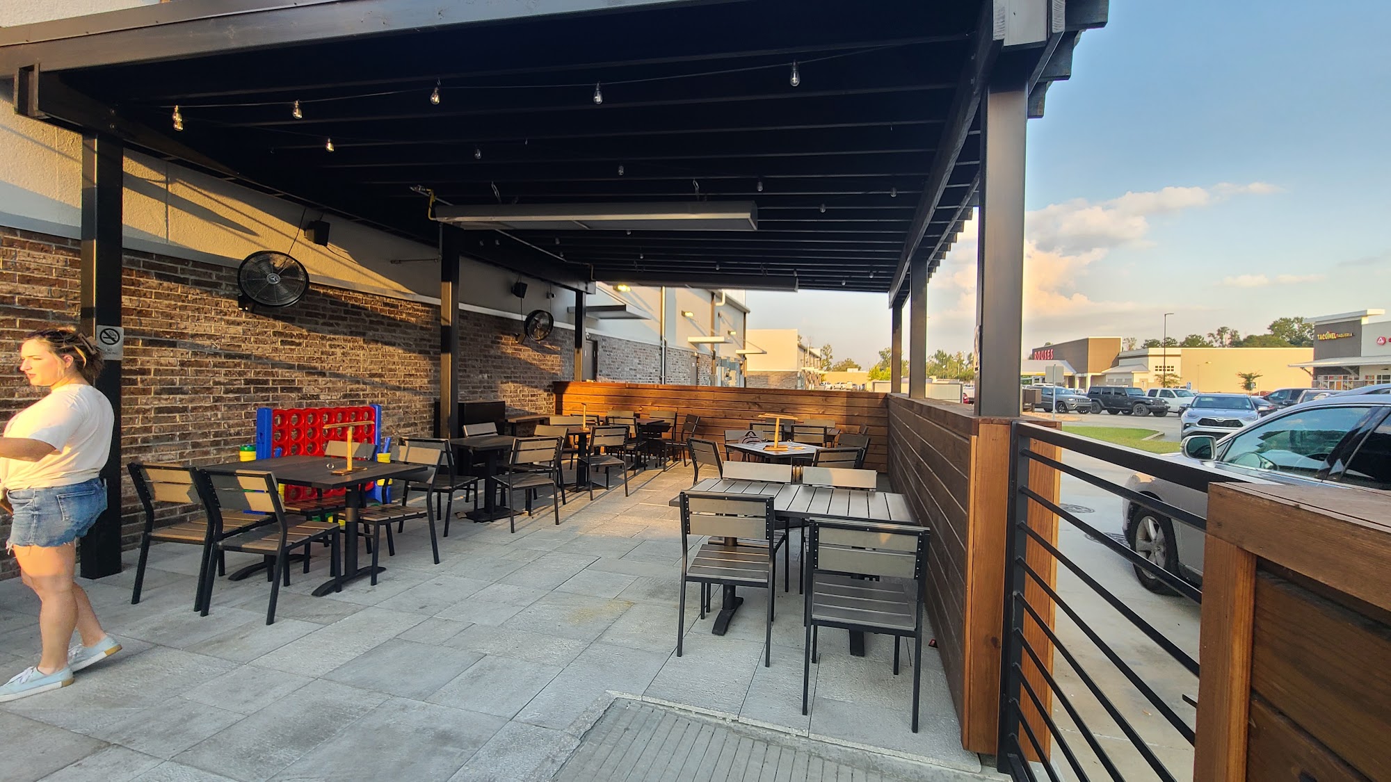 Crust Pizza Co.- Moss Bluff