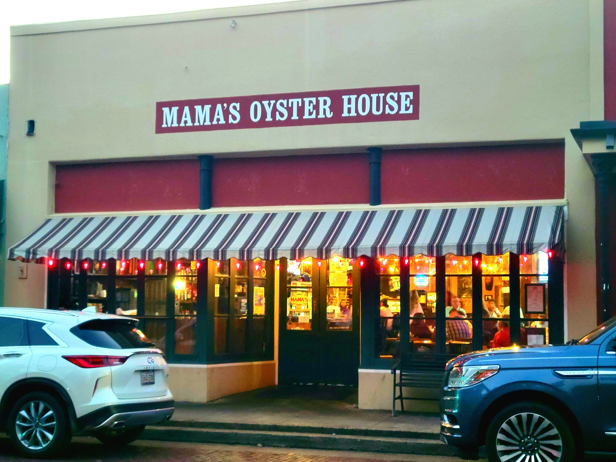 Mama's Oyster House