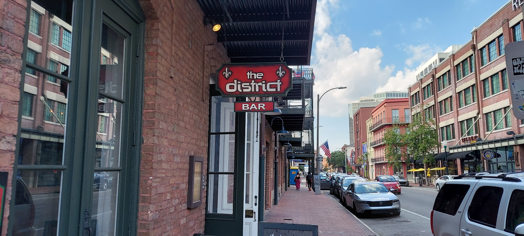 The District Lounge