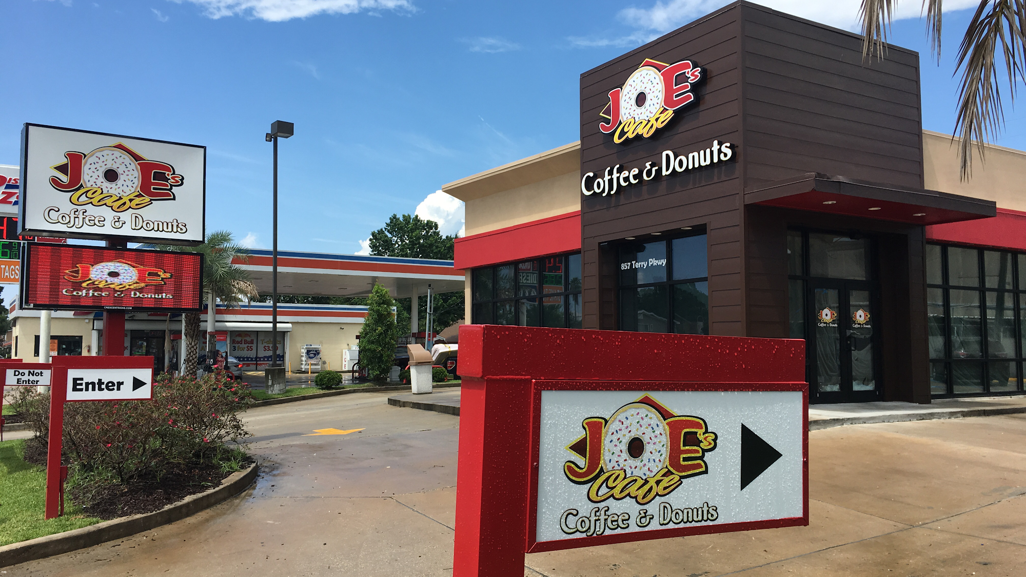 Joe's Cafe & Donuts & King Cakes