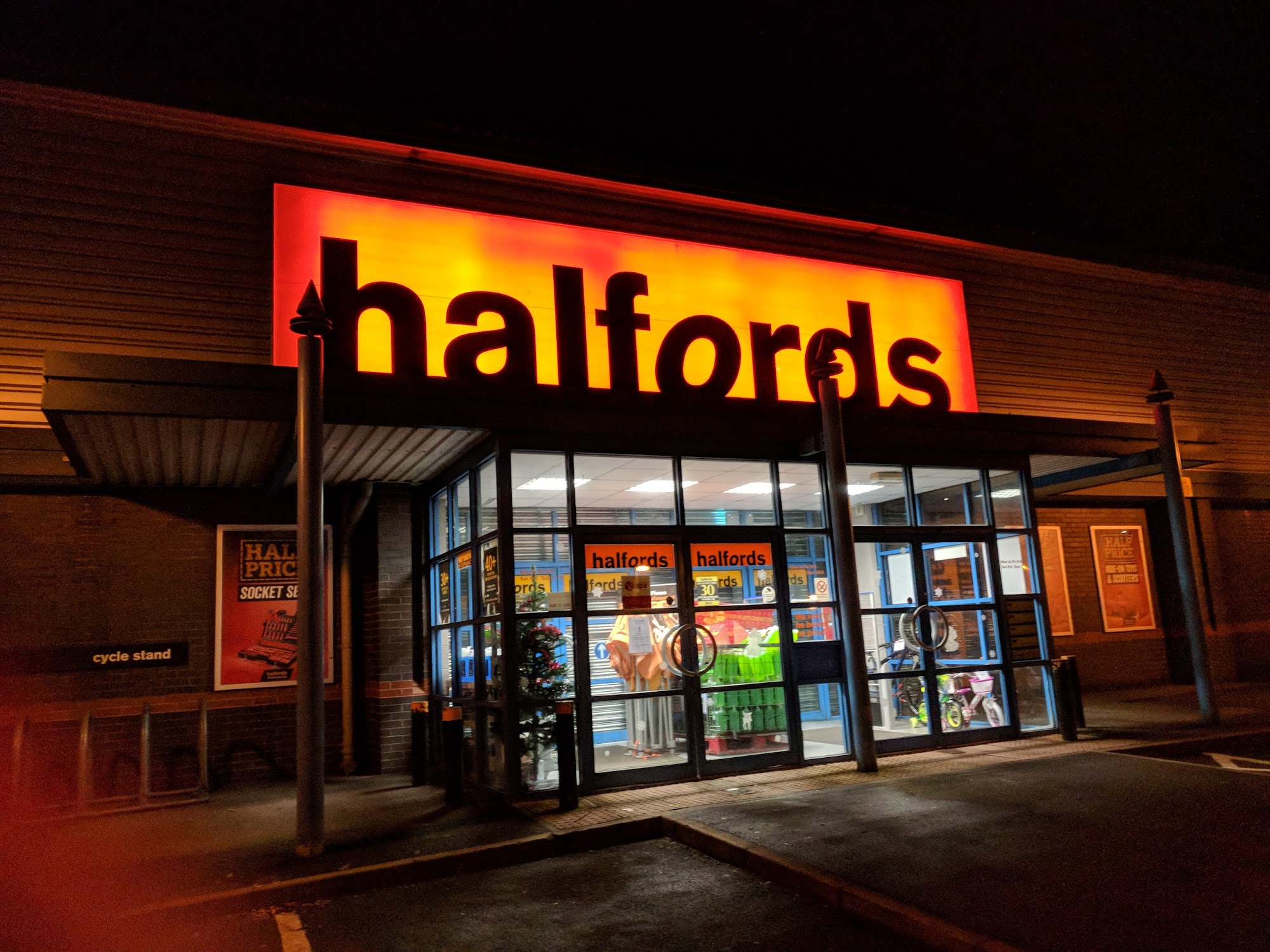 Halfords - Chorley