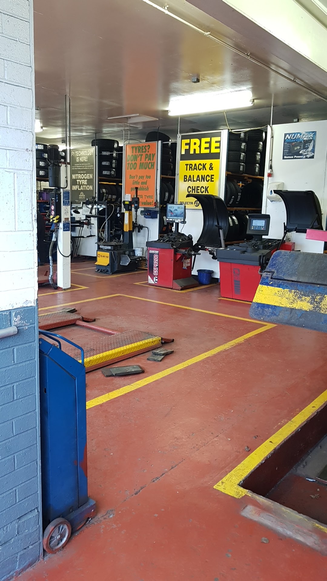Selecta Tyre - Grantham - Team Protyre