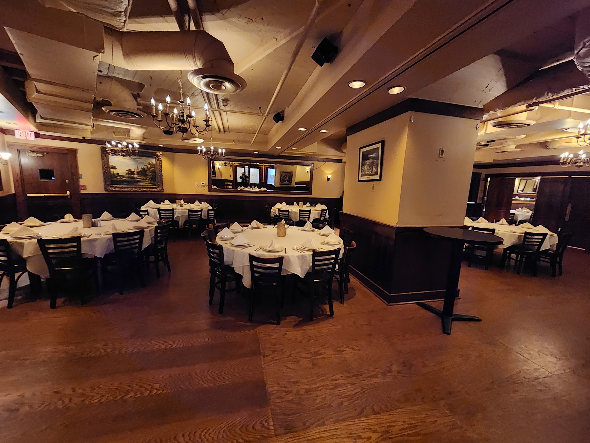 Maggiano's Little Italy