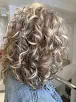 Le Petit Salon Curl Concept