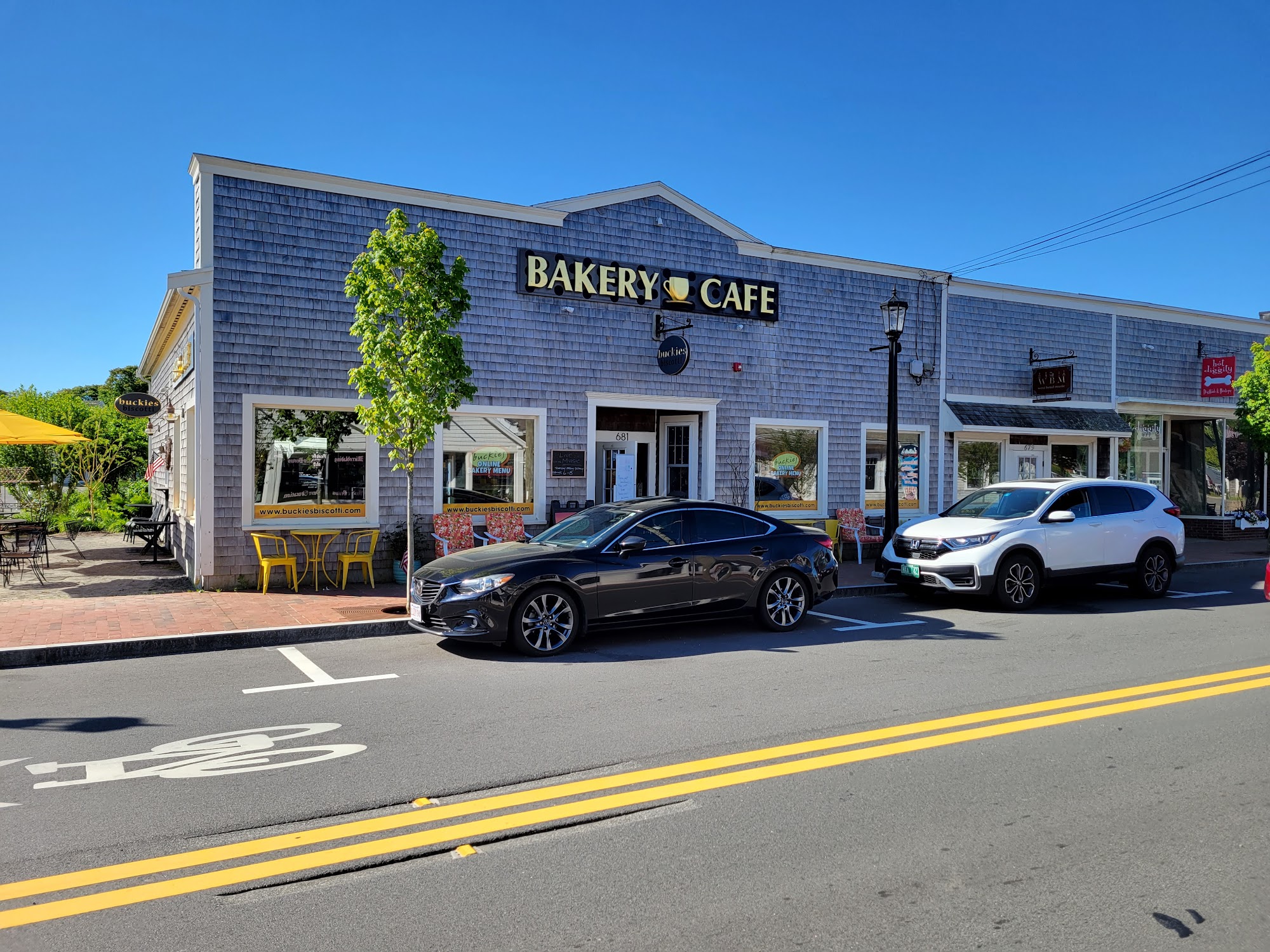 Buckies Biscotti & Bakery Cafe