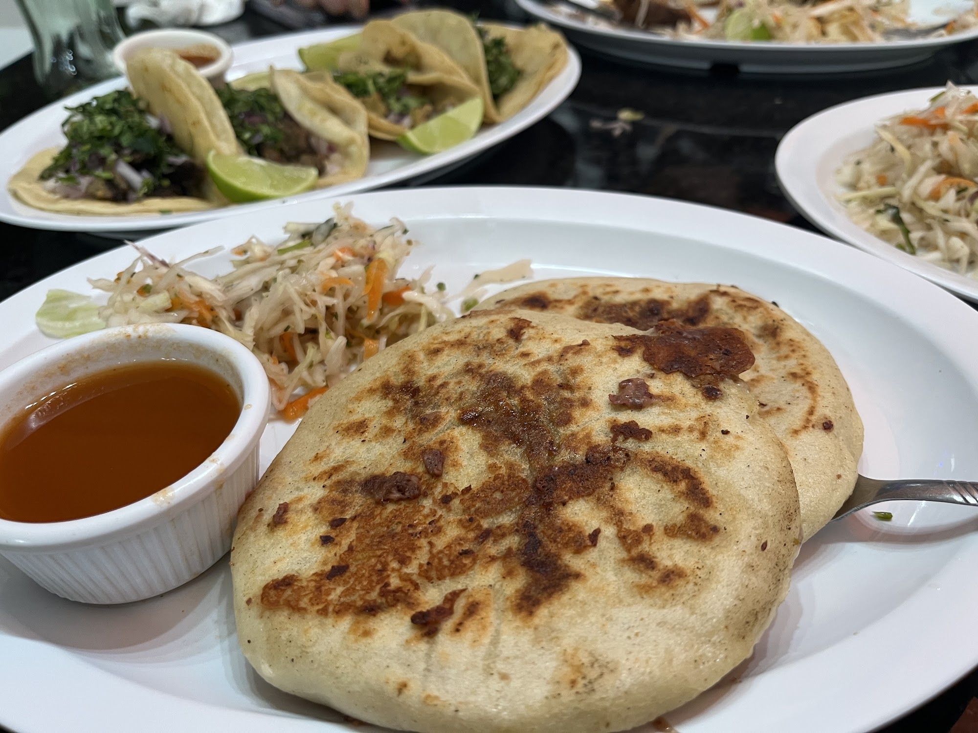 El Sabor Salvadoreño Restaurant