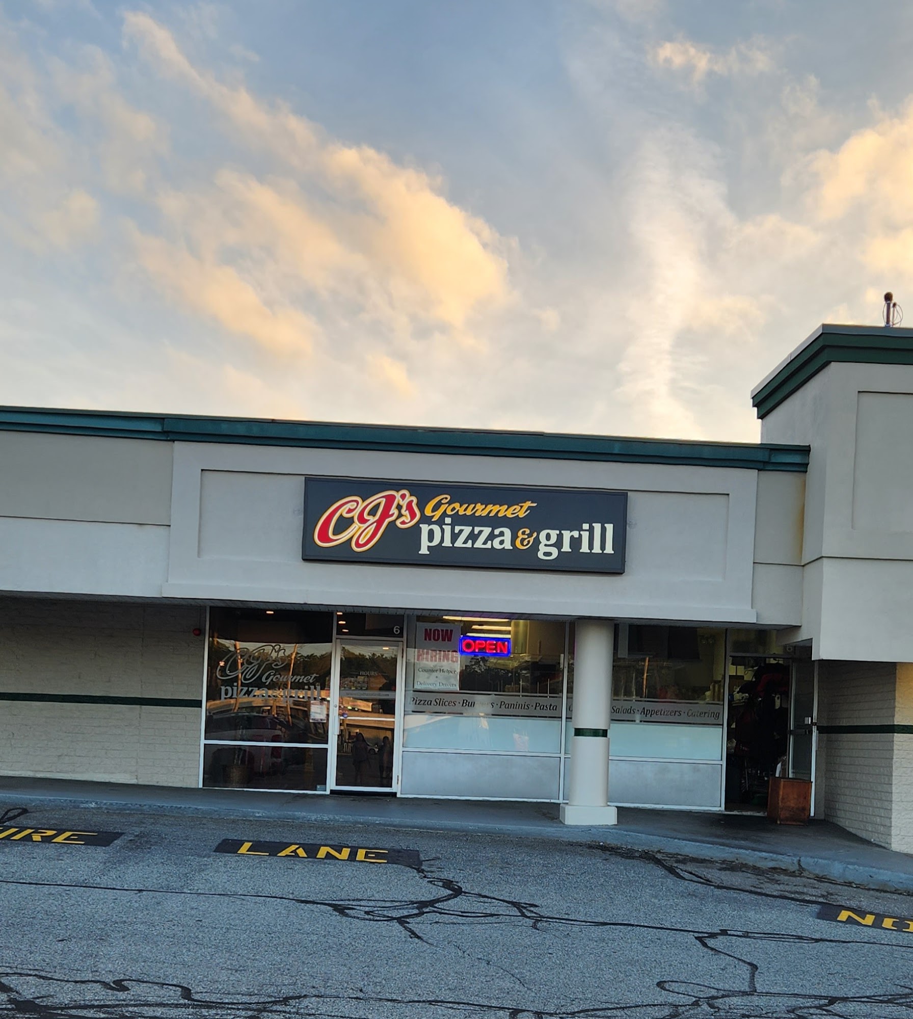 CJ's Gourmet Pizza & Grill