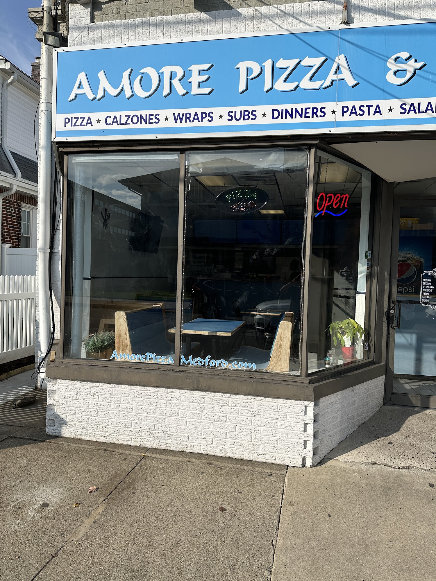 Amore Pizza & Kitchen Medford