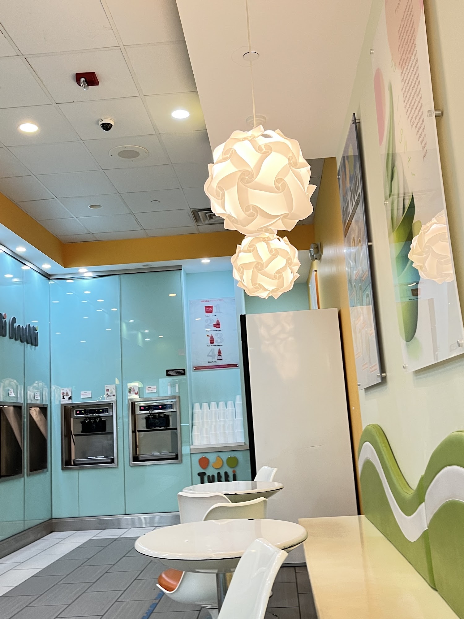 Tutti Frutti Frozen Yogurt