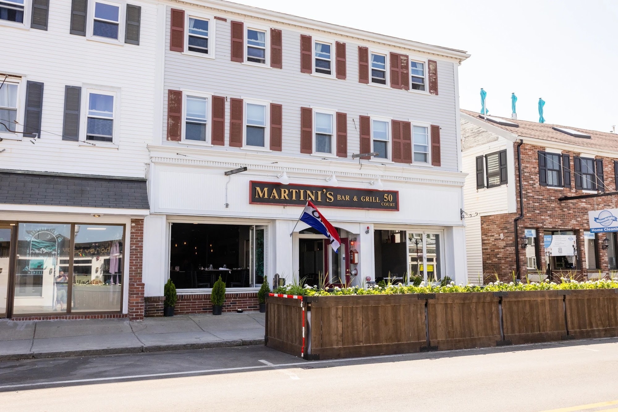 Martini's Bar & Grill