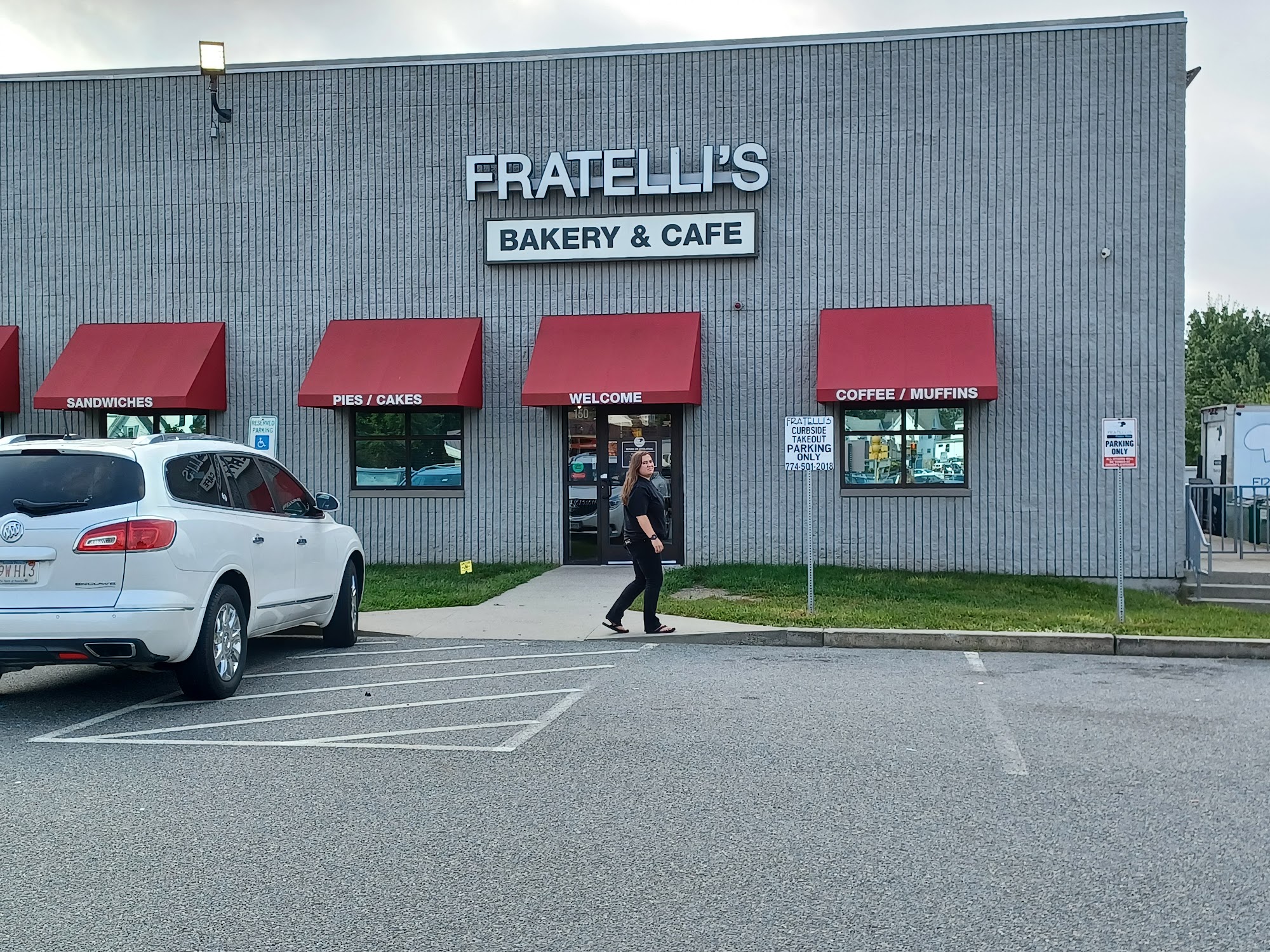 Fratelli's Bakery & Cafe