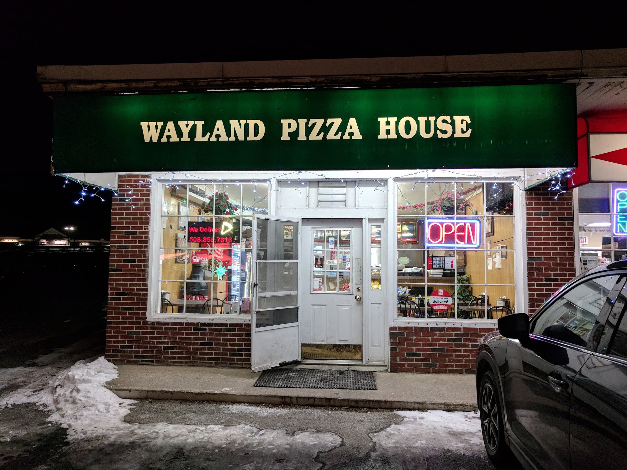 Wayland Pizza House