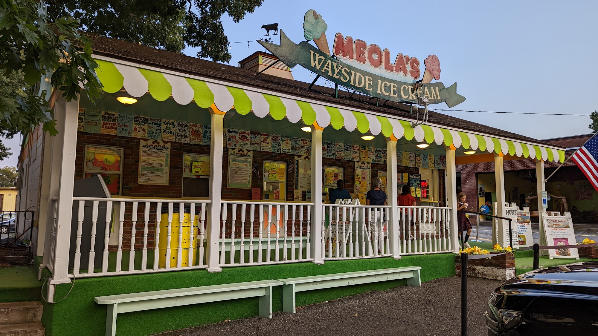 Meola's Wayside Ice Cream