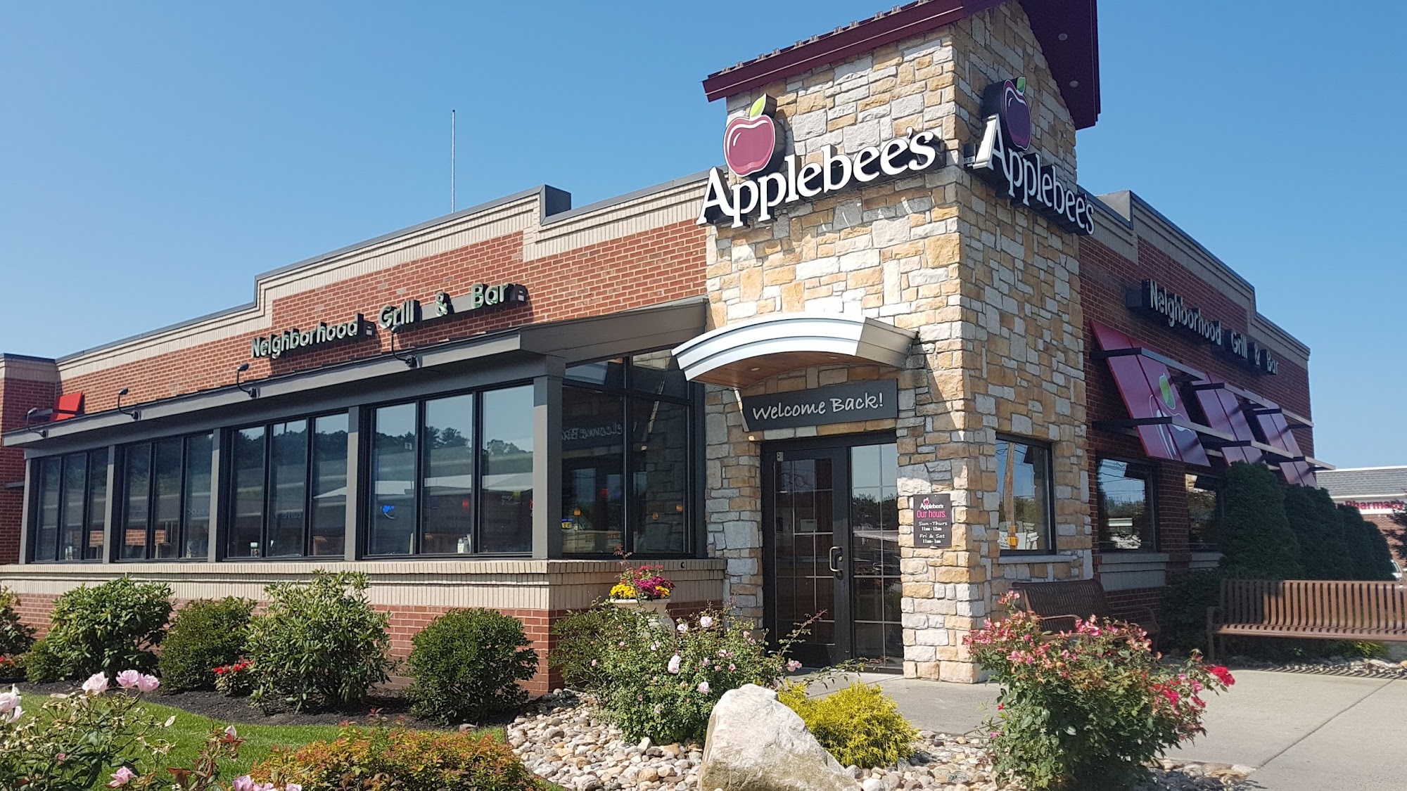 Applebee's Grill + Bar