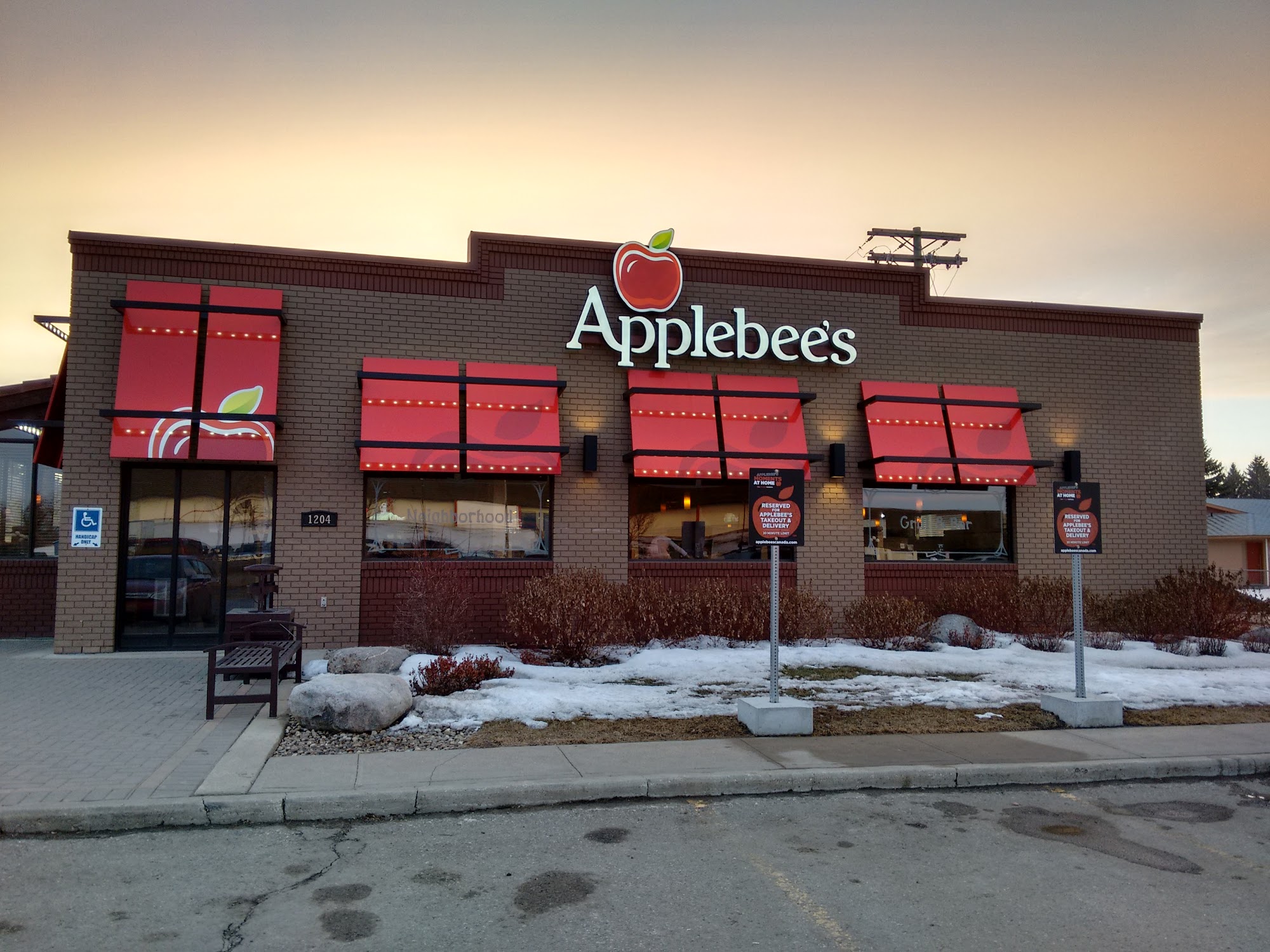 Applebee's Grill + Bar