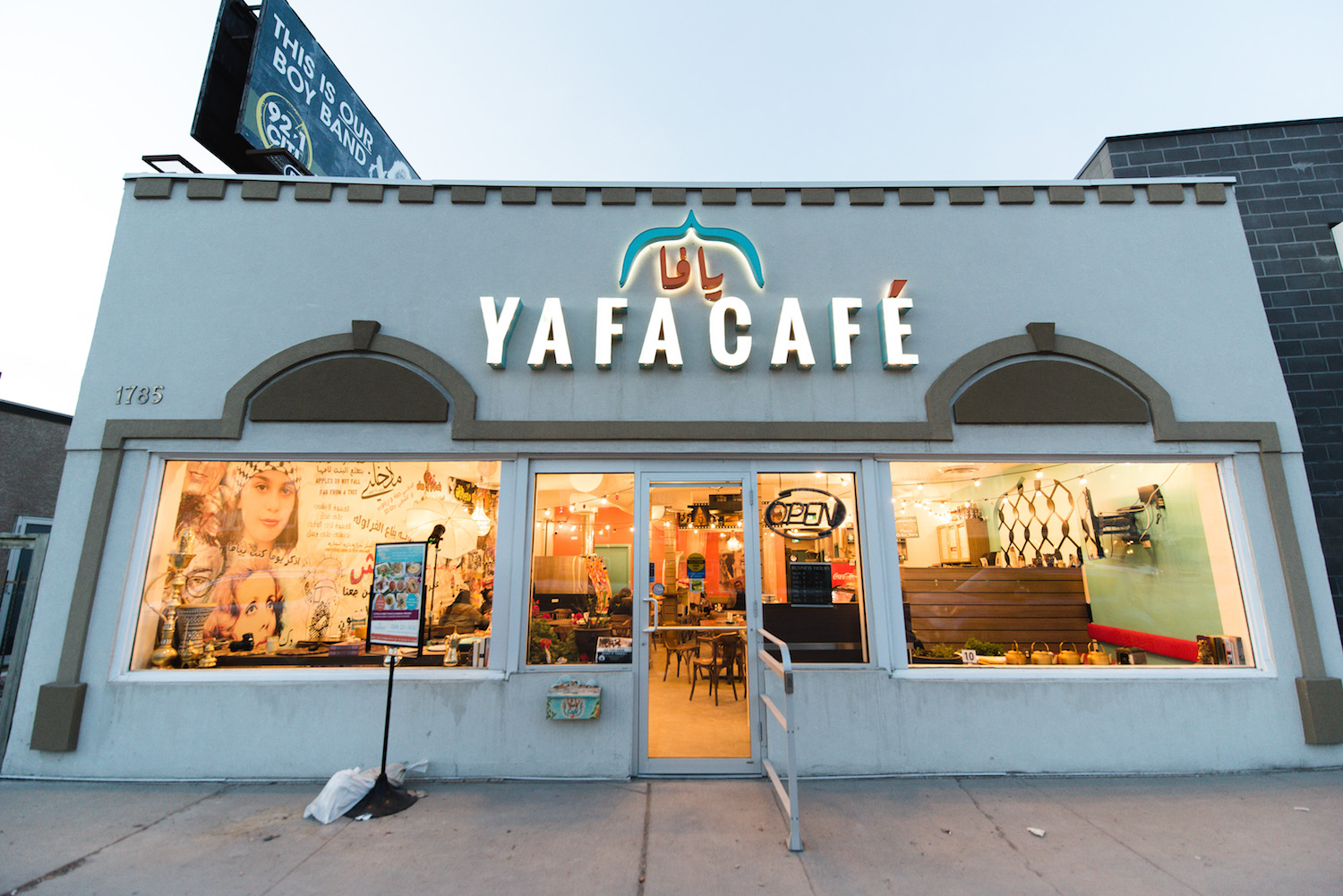 Yafa Café