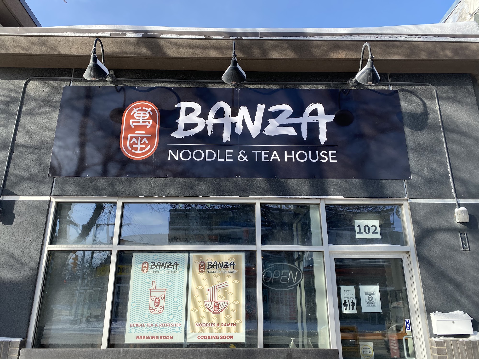 Banza Noodle & Tea House