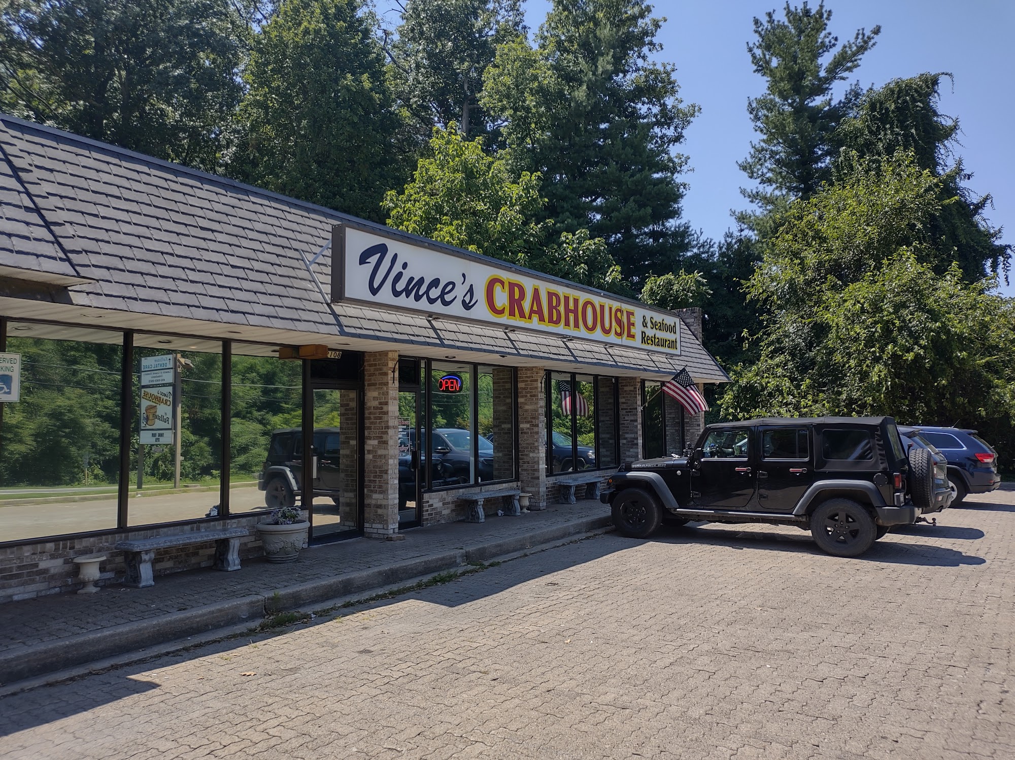 Vince's Crab House & Seafood Restaurant