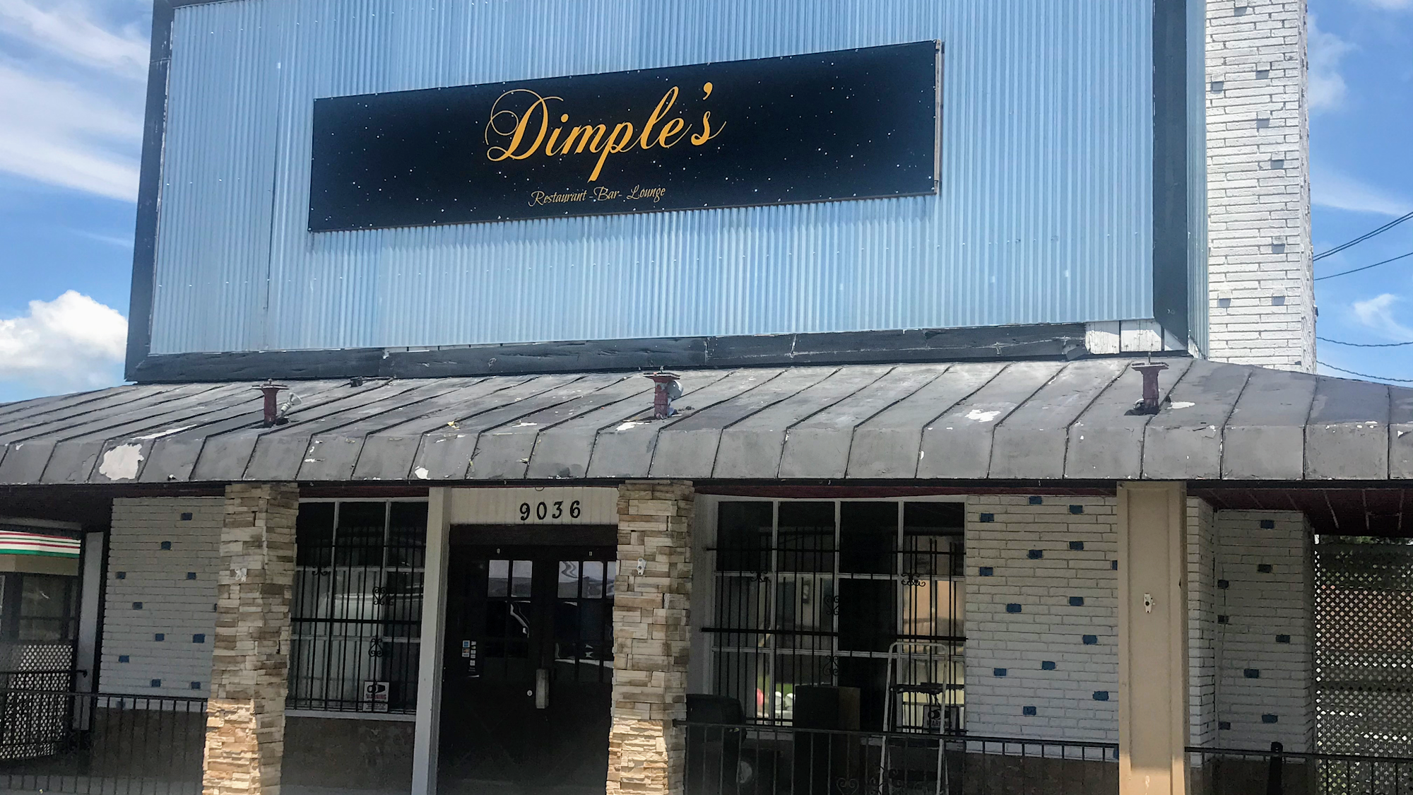 Dimple's Restaurant & Lounge