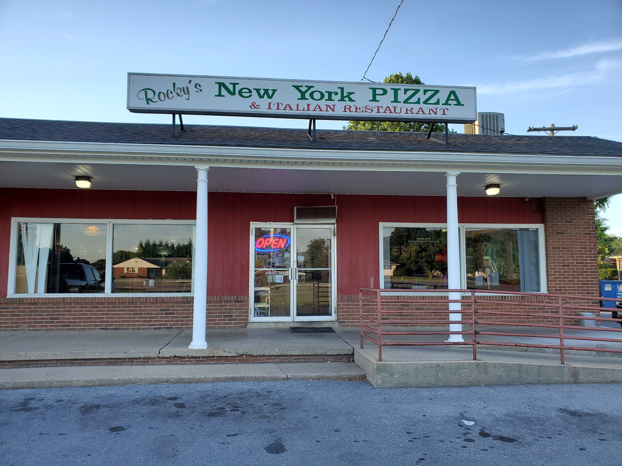 Rocky's New York Pizza And Italian Restaurant