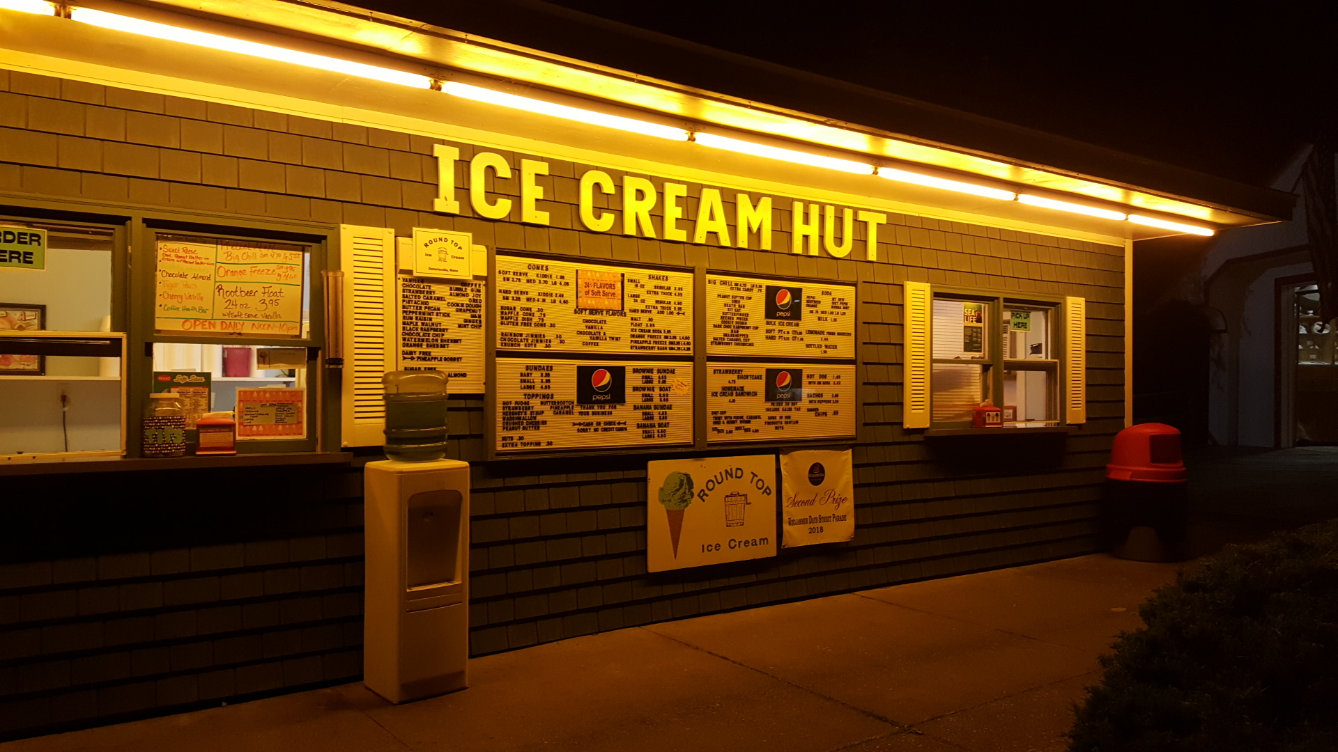 Ice Cream Hut