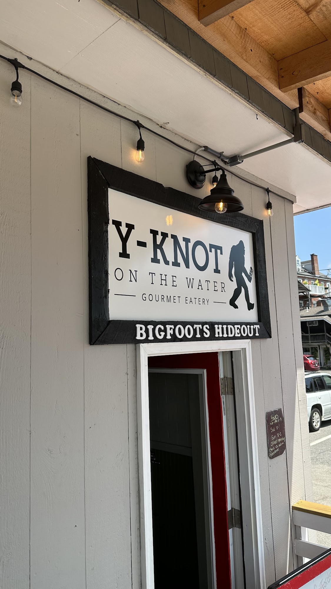 Y-KNOT ON THE WATER Gourmet Eatery