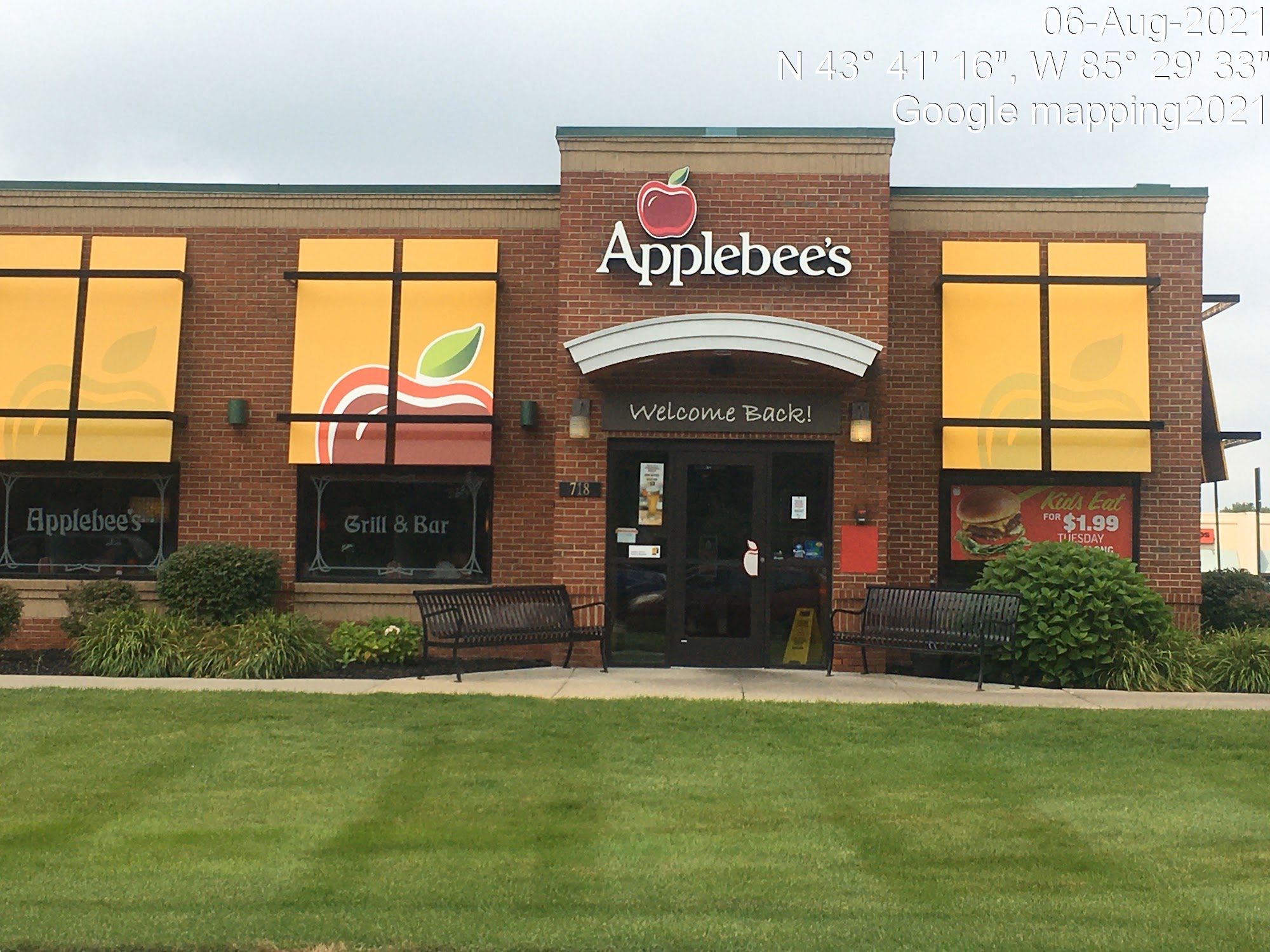 Applebee's Grill + Bar