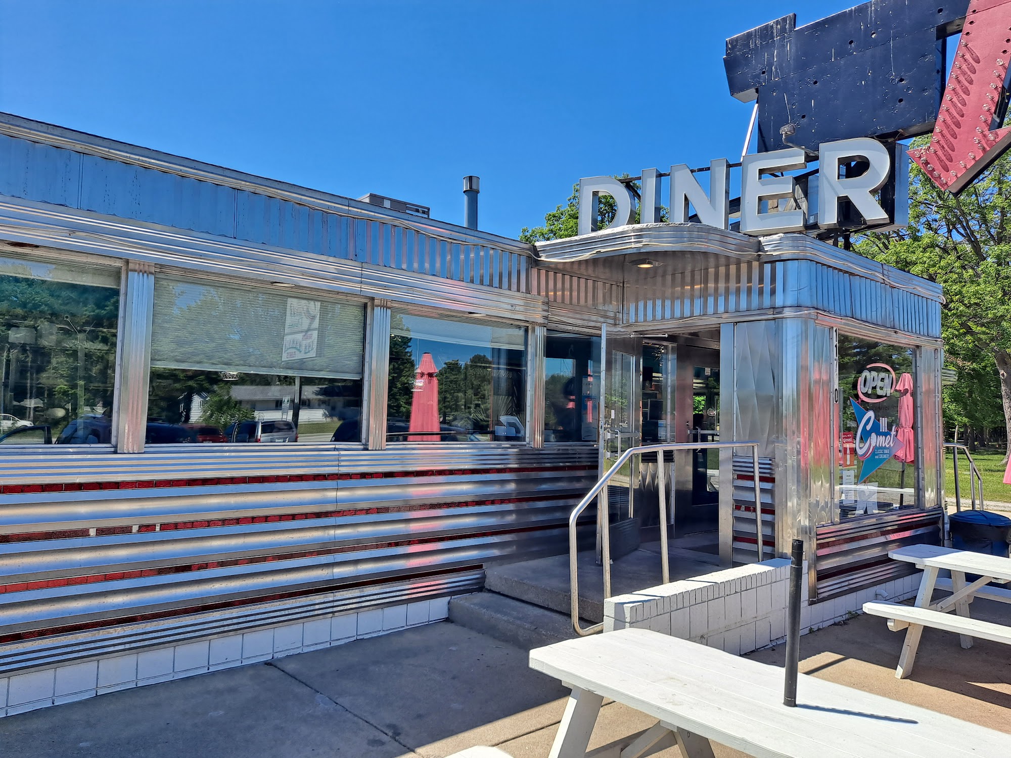 The Comet Classic Diner & Creamery