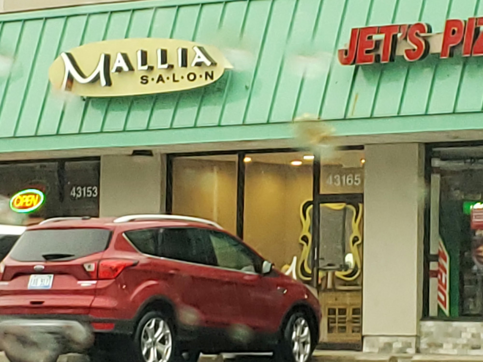 Mallia Salon 43165 Woodward Ave, Bloomfield Michigan 48302