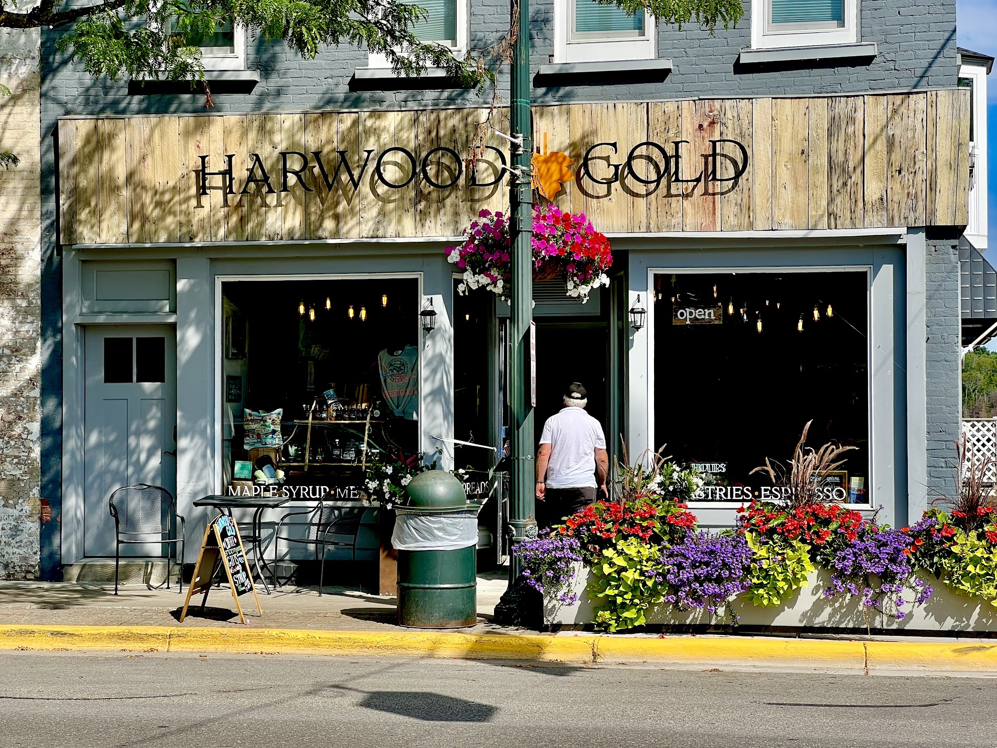 Harwood Gold Store & Cafe