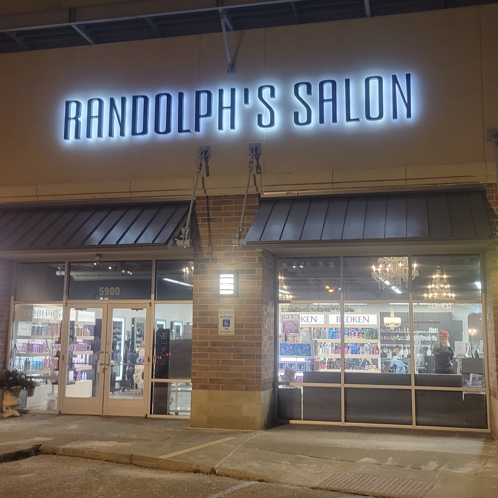 Randolph's Salon 5900 Sashabaw Rd, Clarkston Michigan 48346
