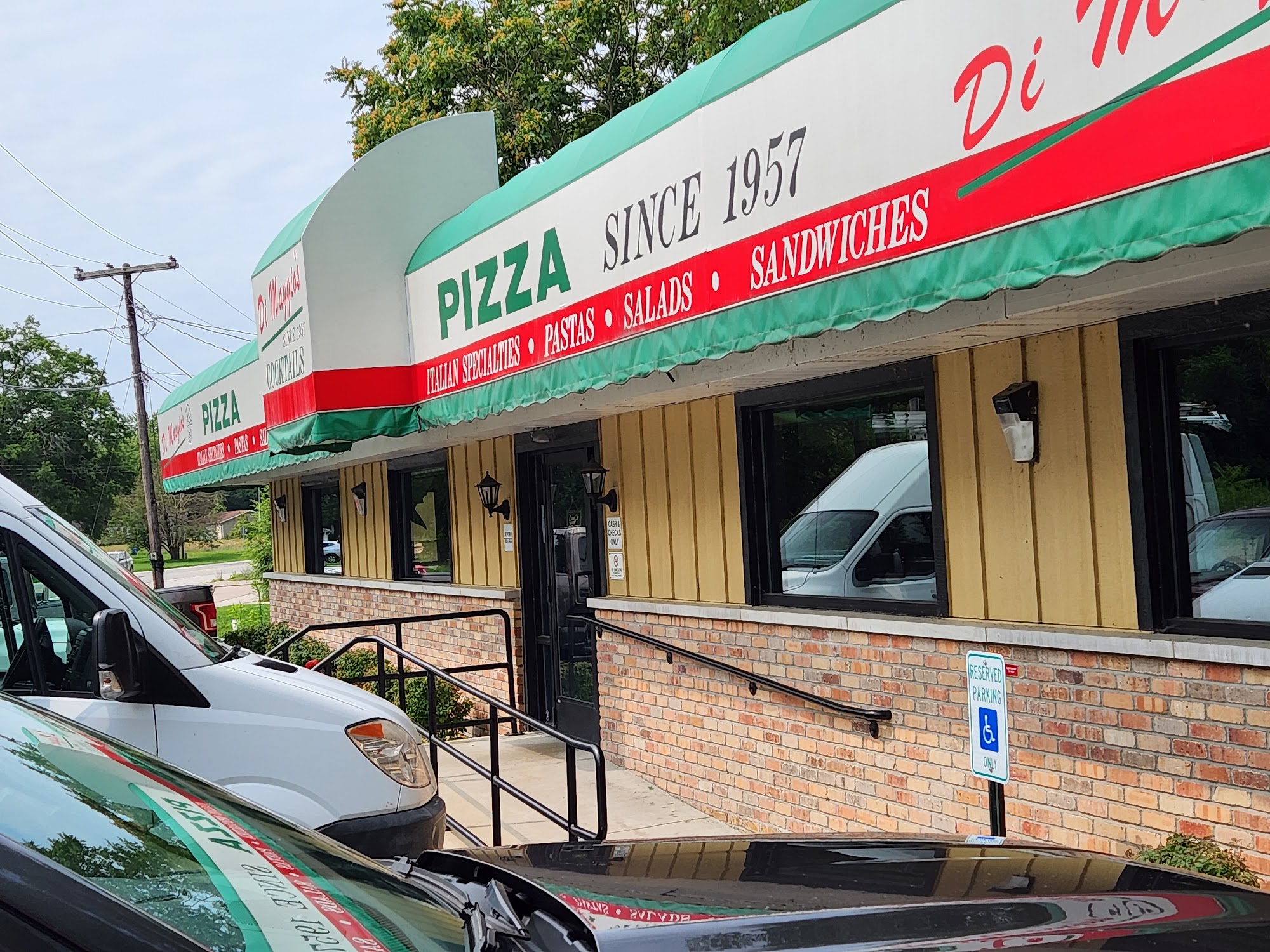 DiMaggio's Pizza and Burgers