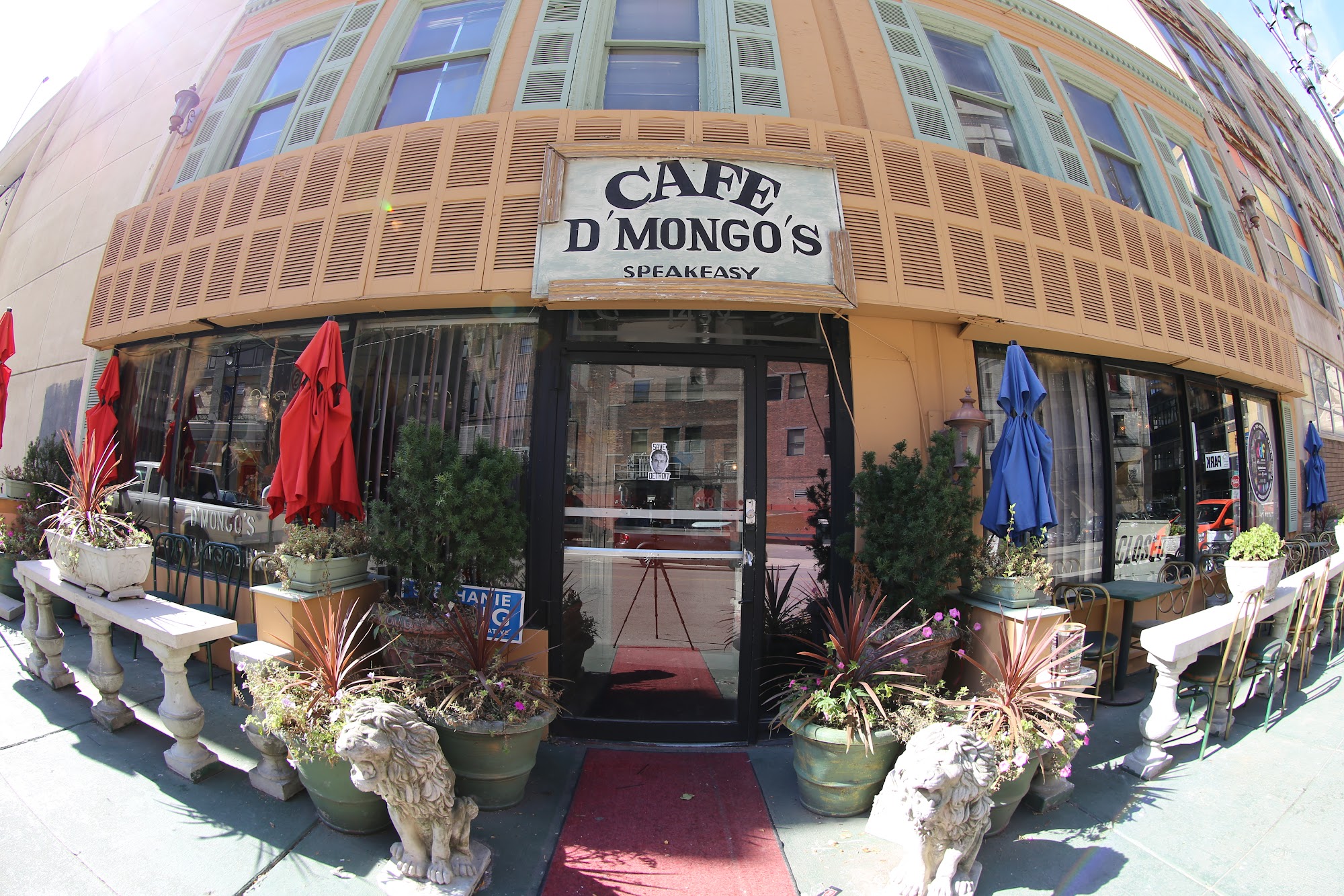 Cafe D'Mongos Speakeasy