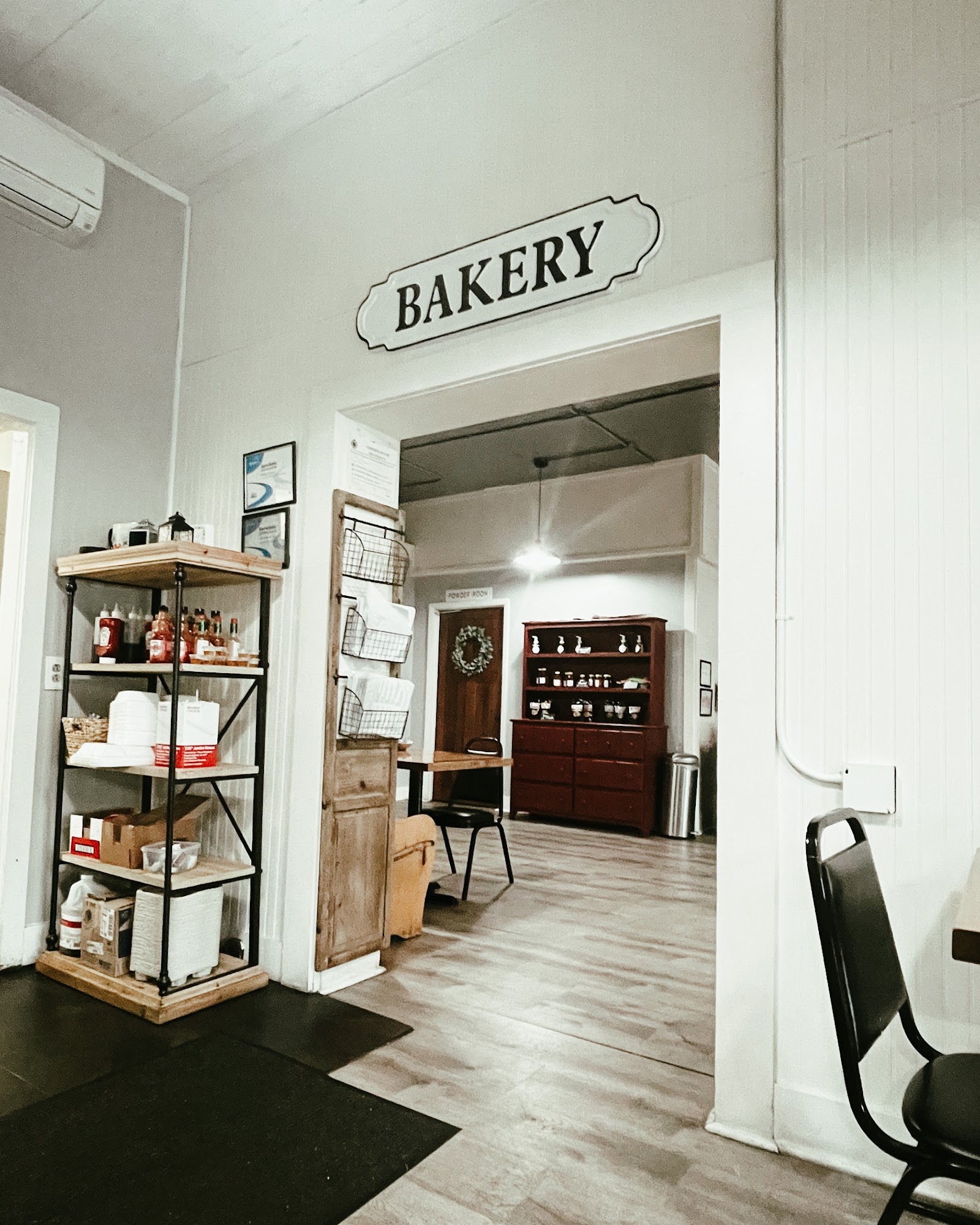 MorningLory Cafe & Bakery