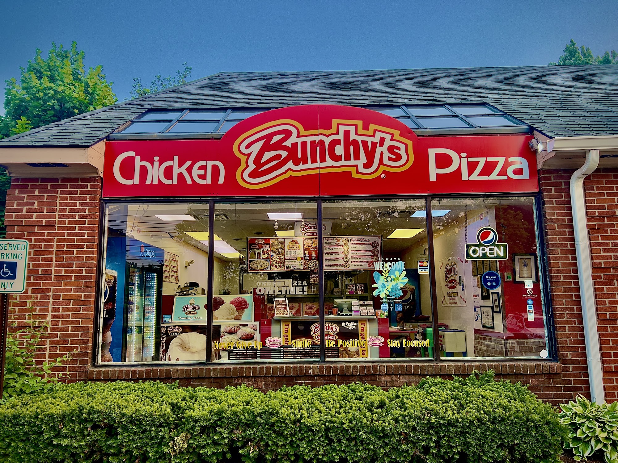 Bunchy's Chicken & Pizza