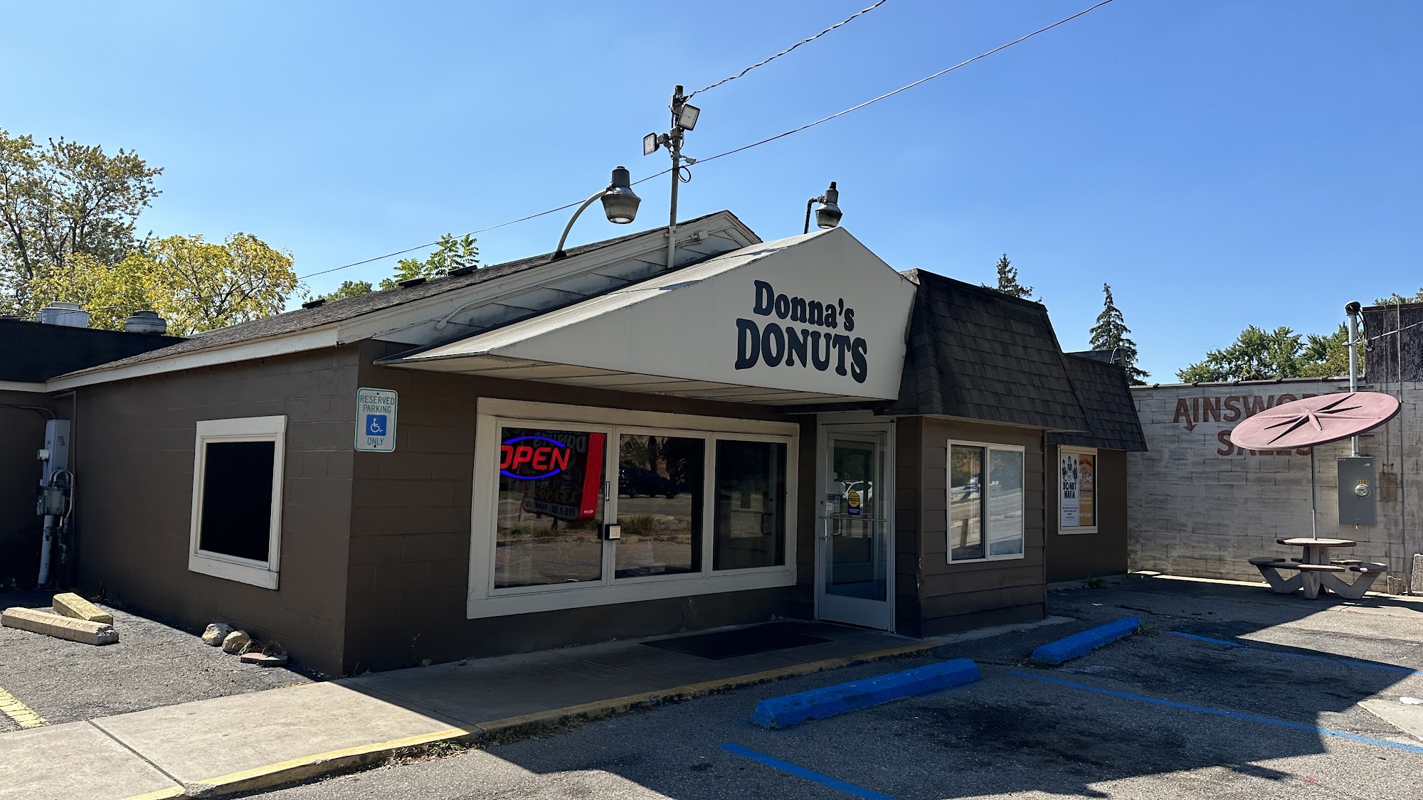 Donna's Donuts