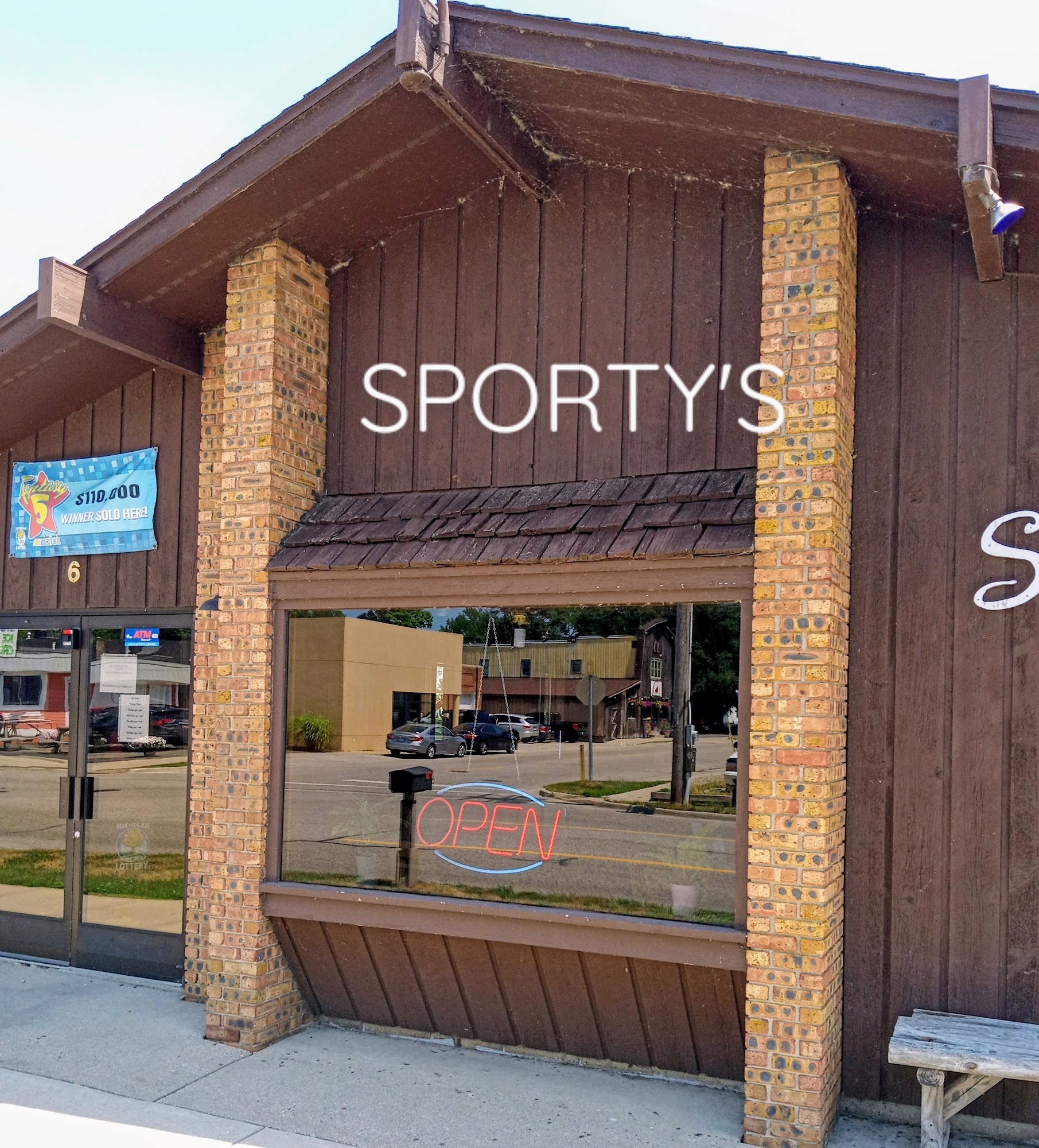 Sporty's Bar