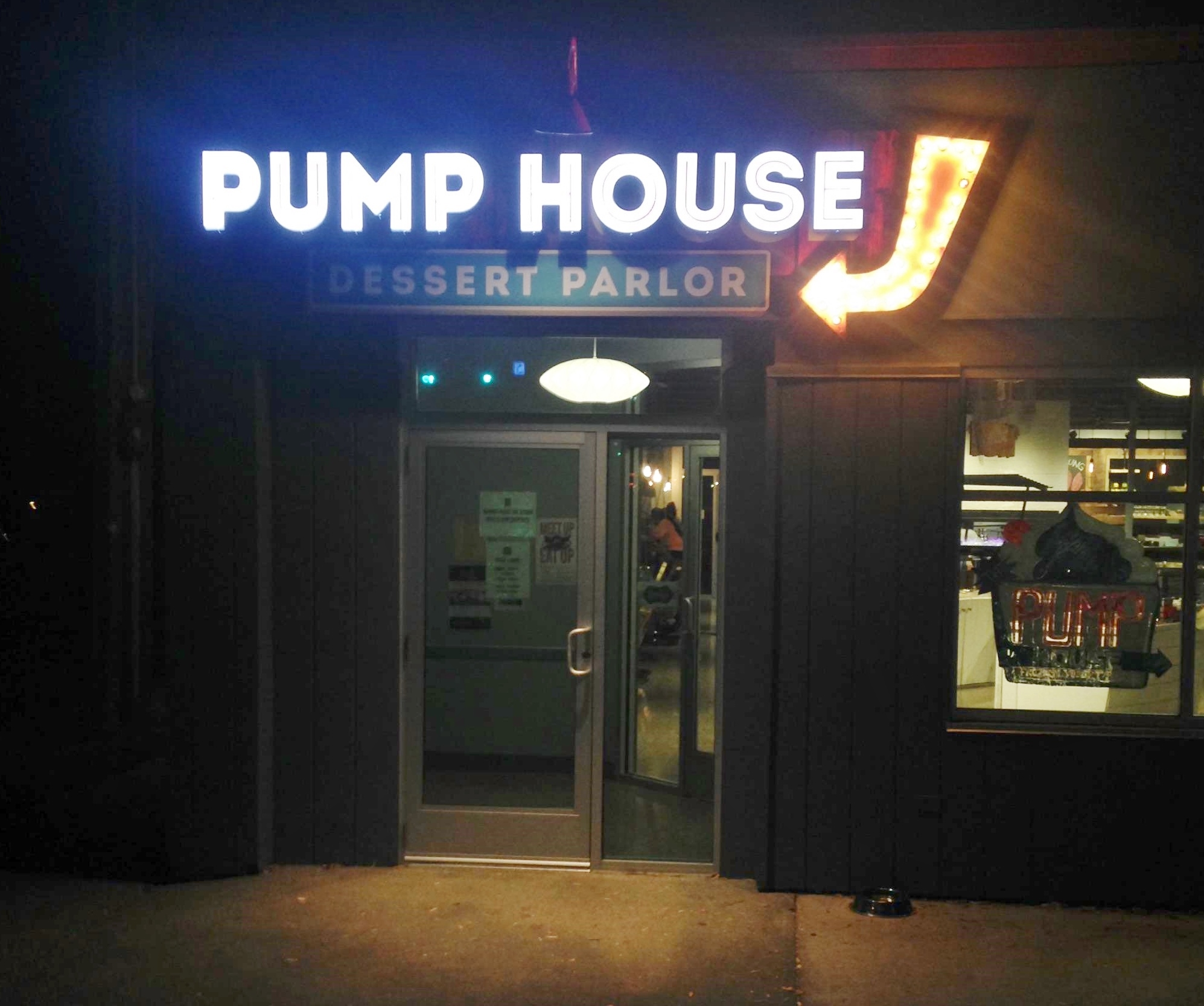 The Pump House Frozen Yogurt Bar - Grand Haven