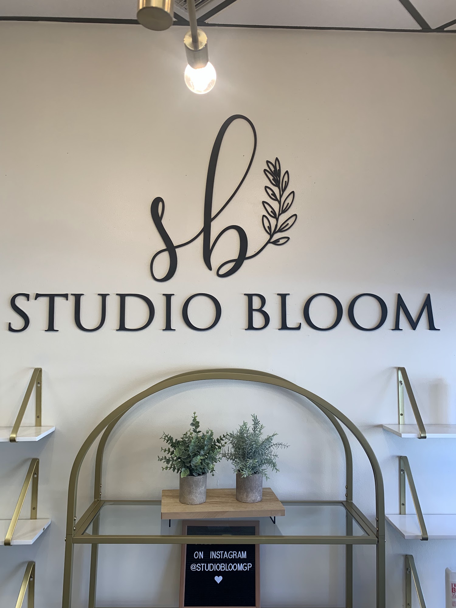 Studio Bloom 16824 Kercheval Ave suite 101, Grosse Pointe Michigan 48230