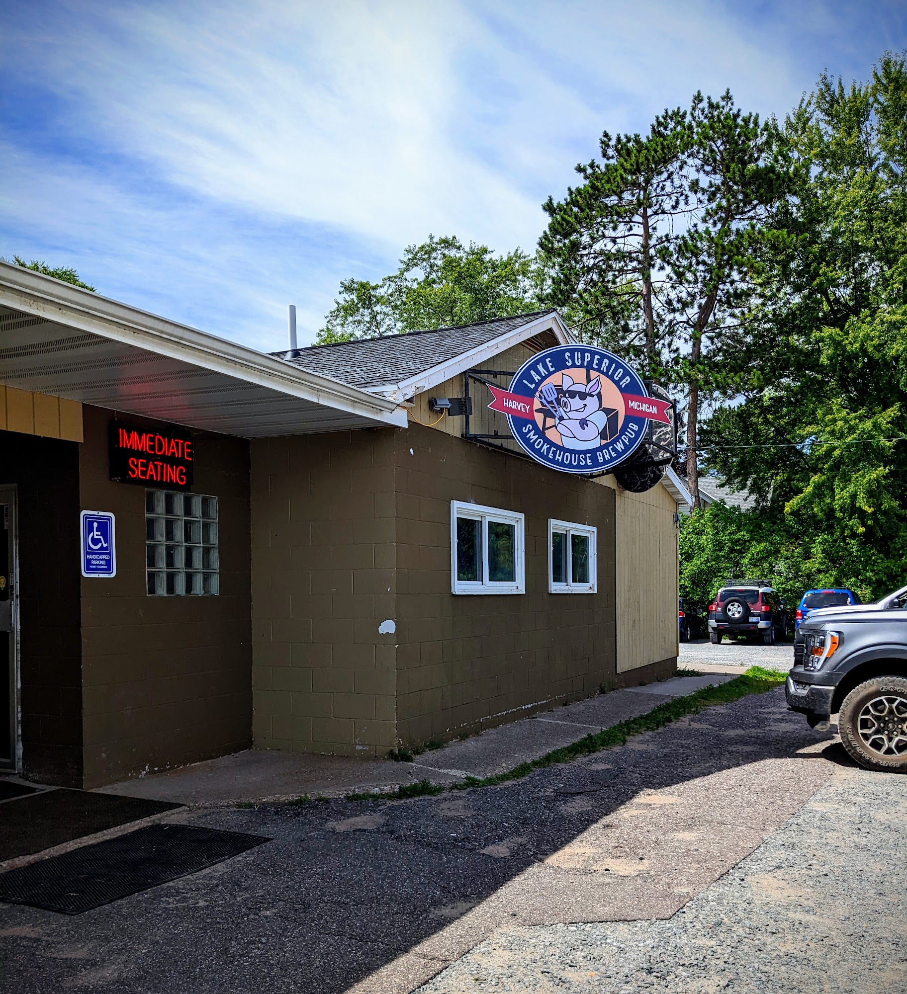 Lake Superior Smokehouse Brewpub