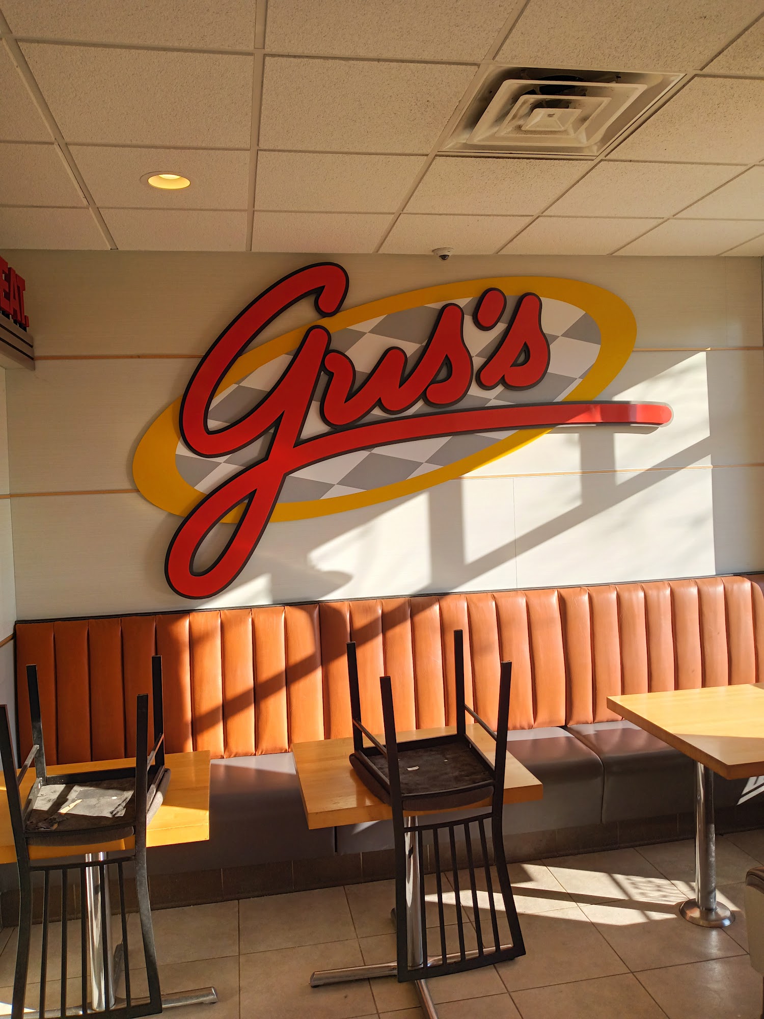 Gus's Carryout Howell