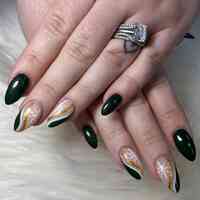 L J nail art