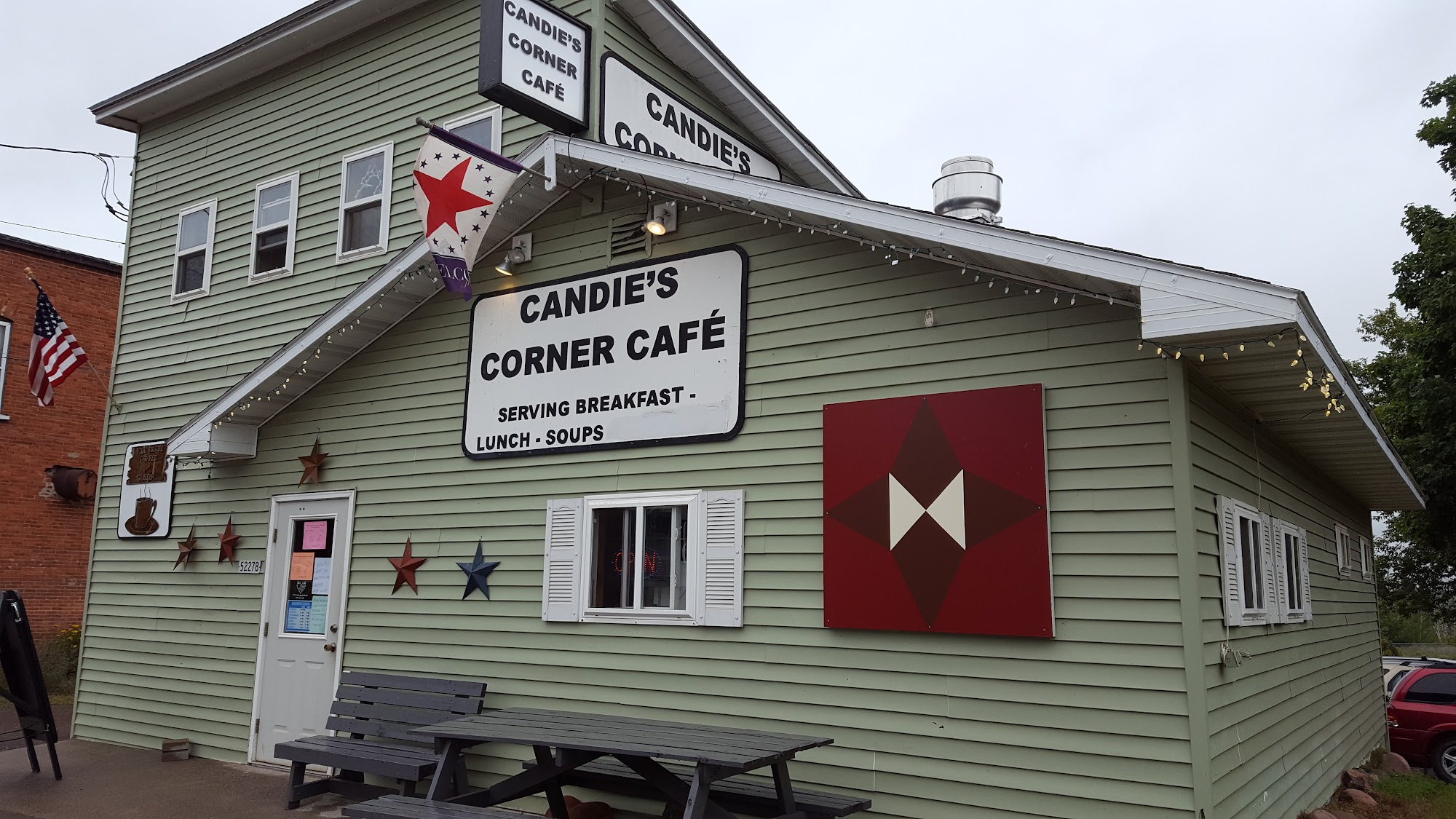 Candie's Corner Cafe