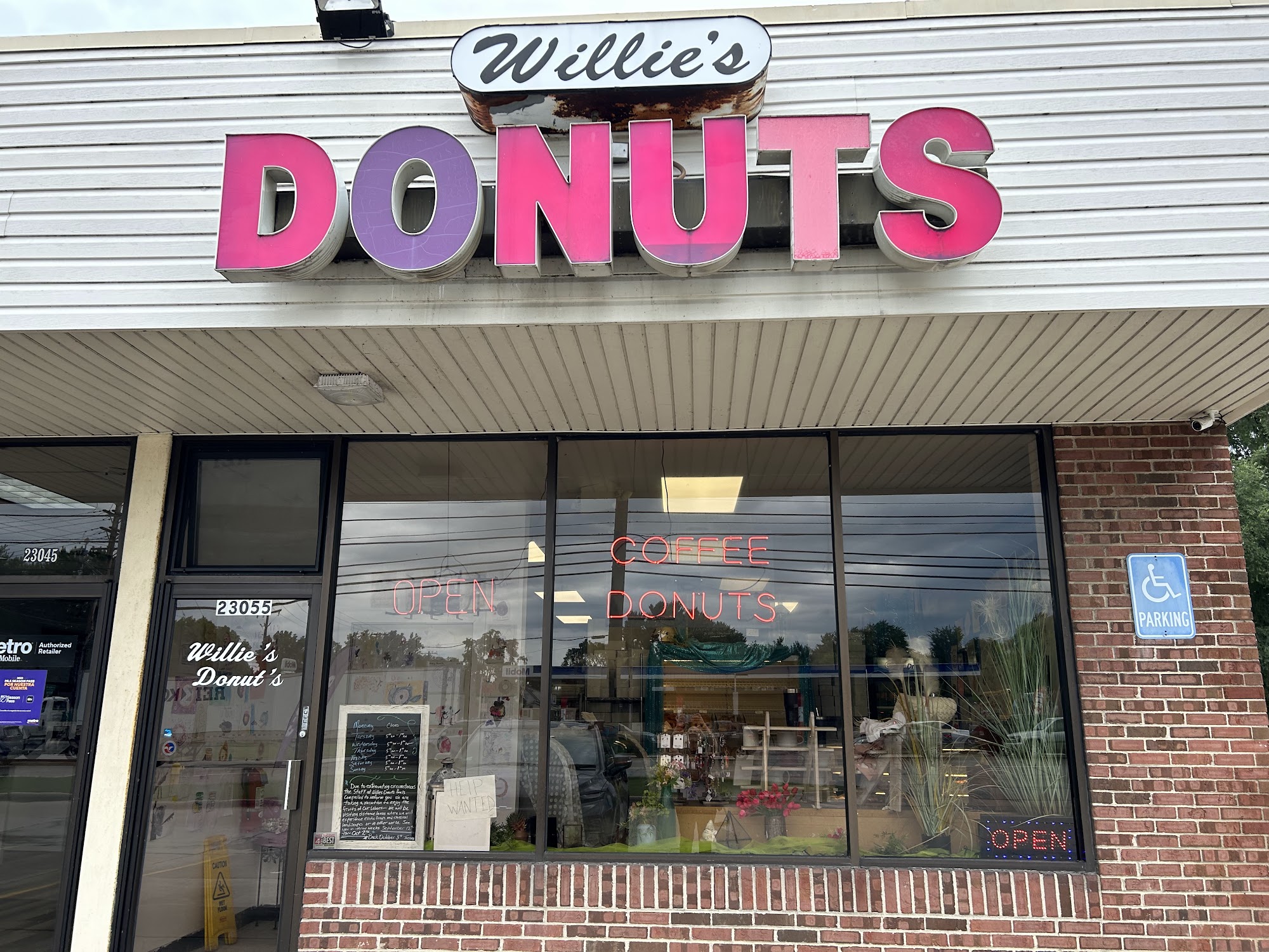 Willie's Donuts